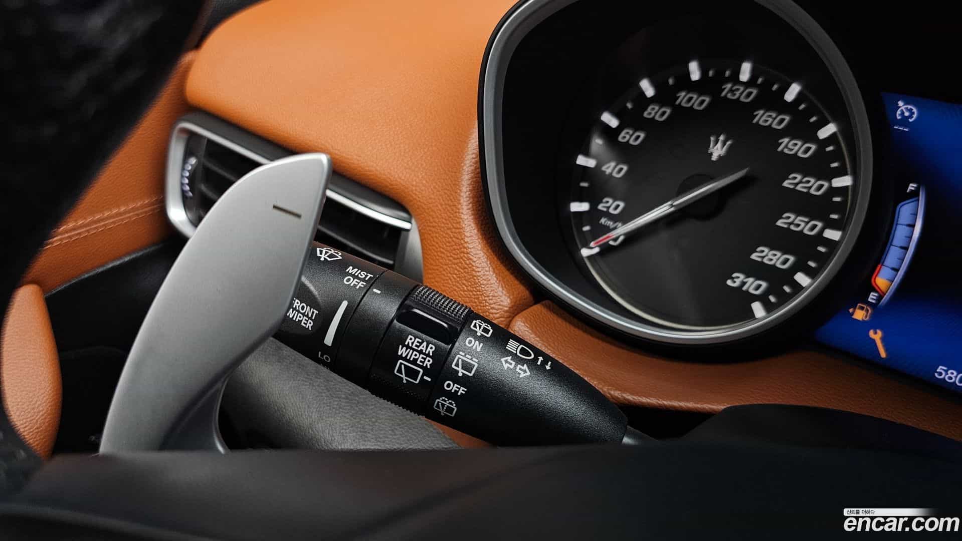 Levante Maserati 2020.7-OPTION-047