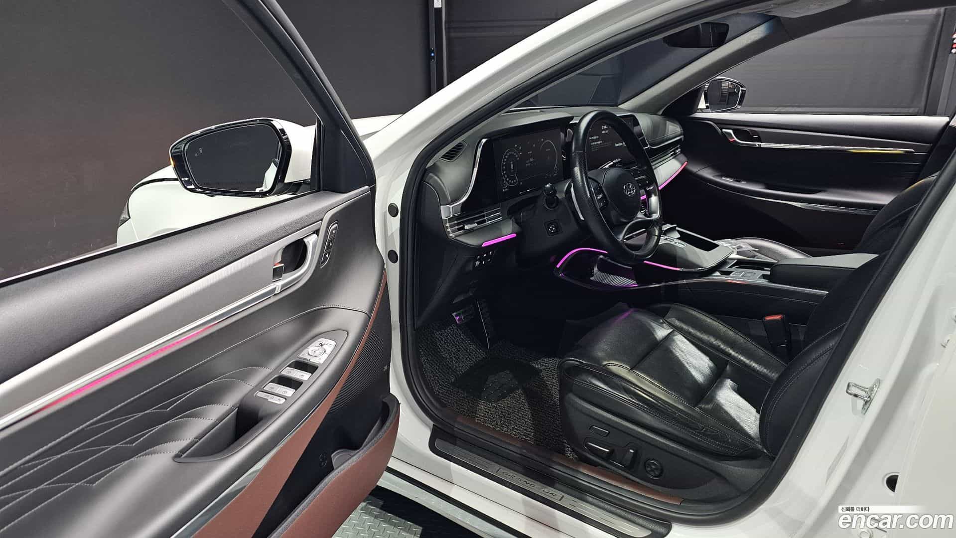 Grandeur Hyundai 2021.2-INNER-010