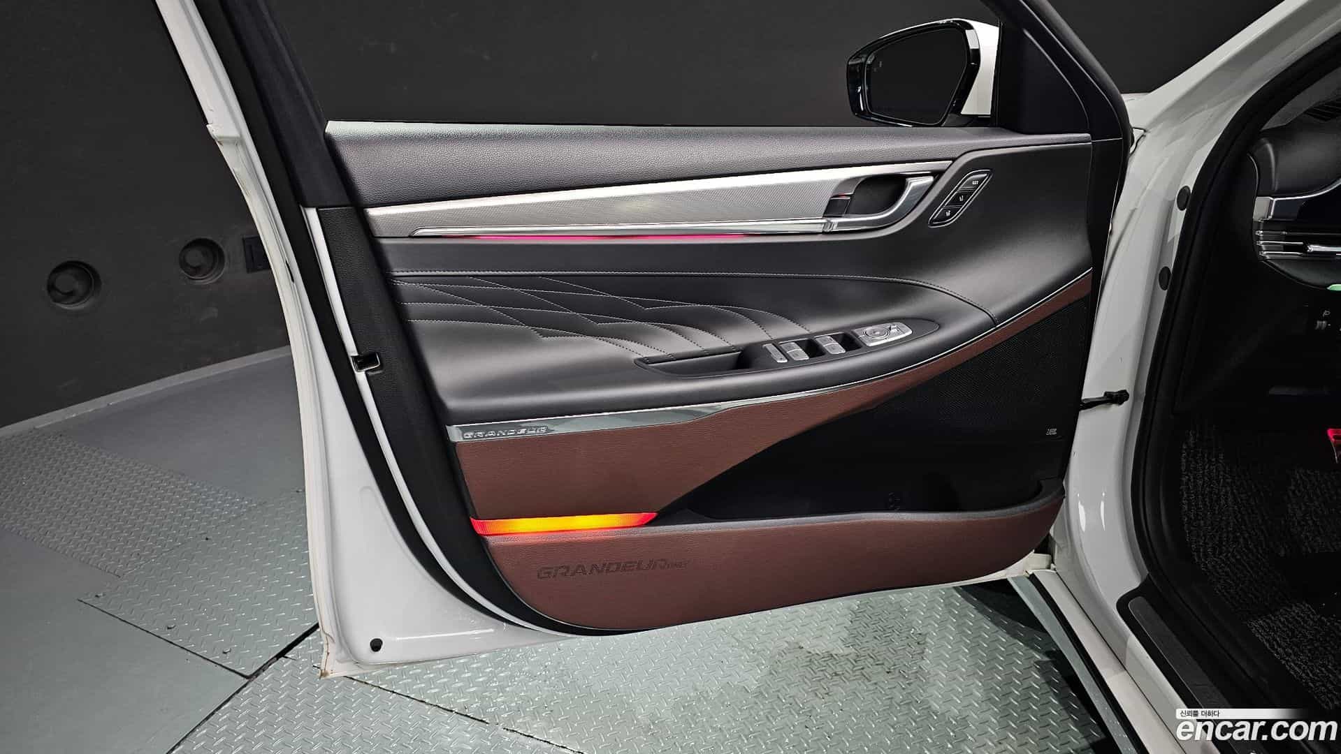 Grandeur Hyundai 2021.2-INNER-034
