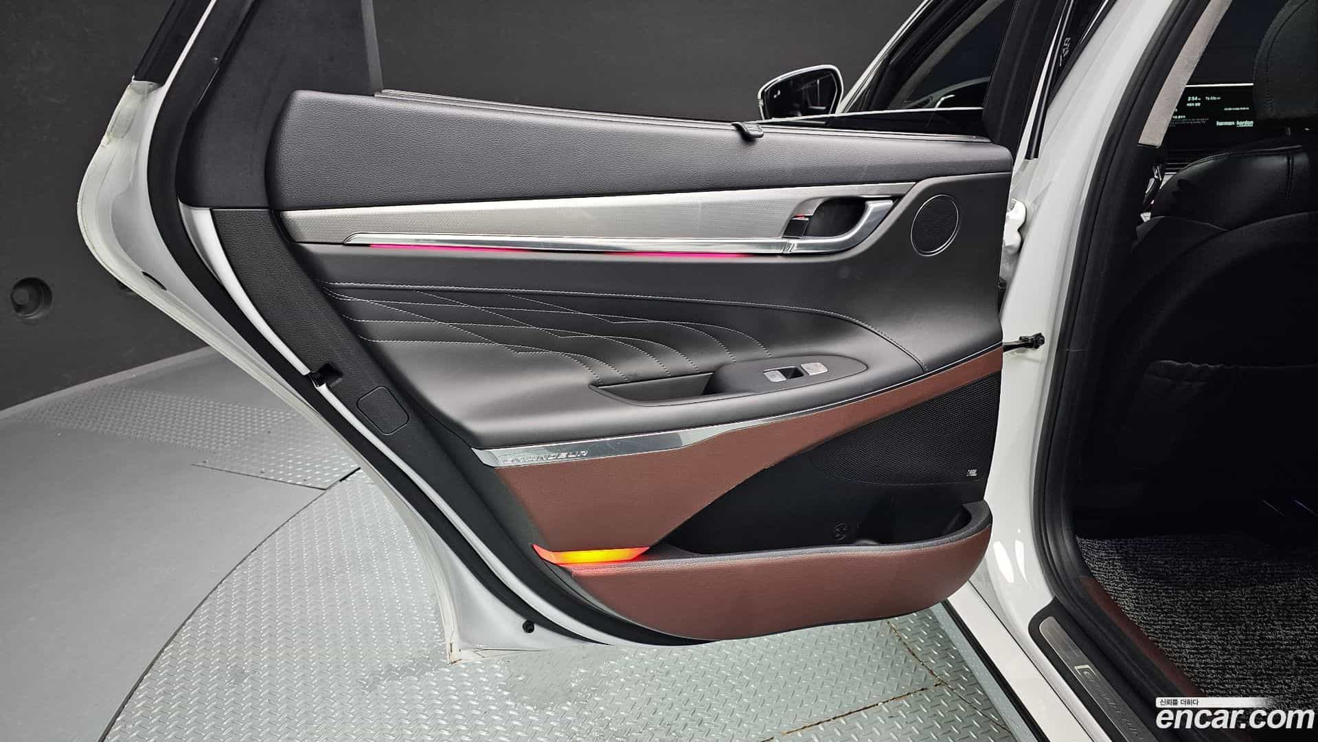 Grandeur Hyundai 2021.2-INNER-035