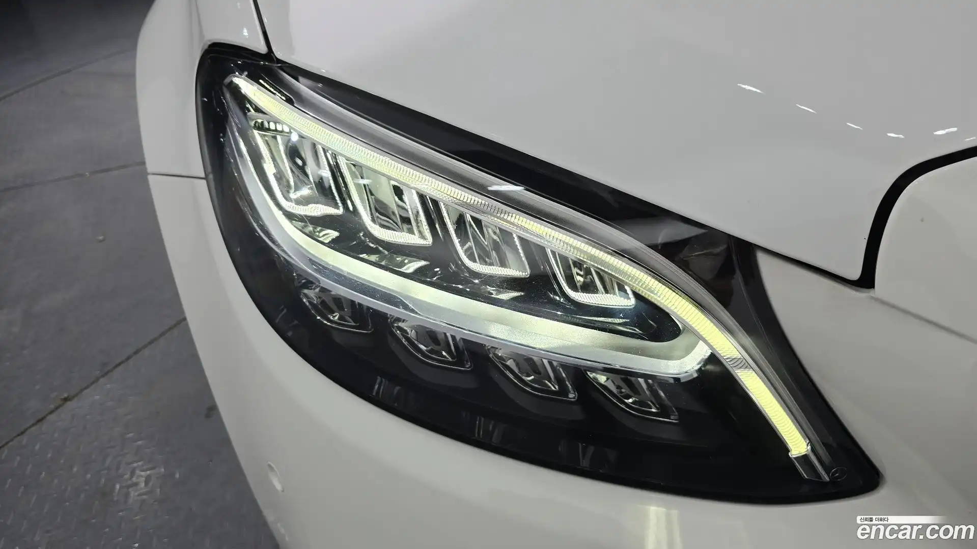 C-Class Mercedes-Benz 2020.5-OUTER-032