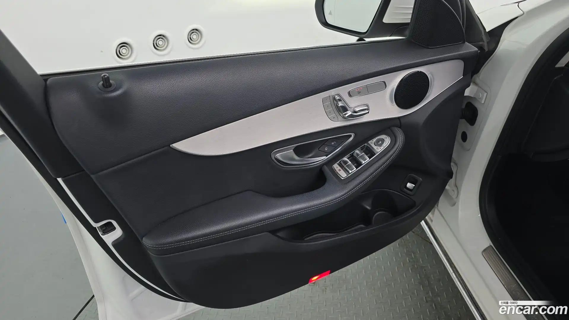 C-Class Mercedes-Benz 2020.5-INNER-034