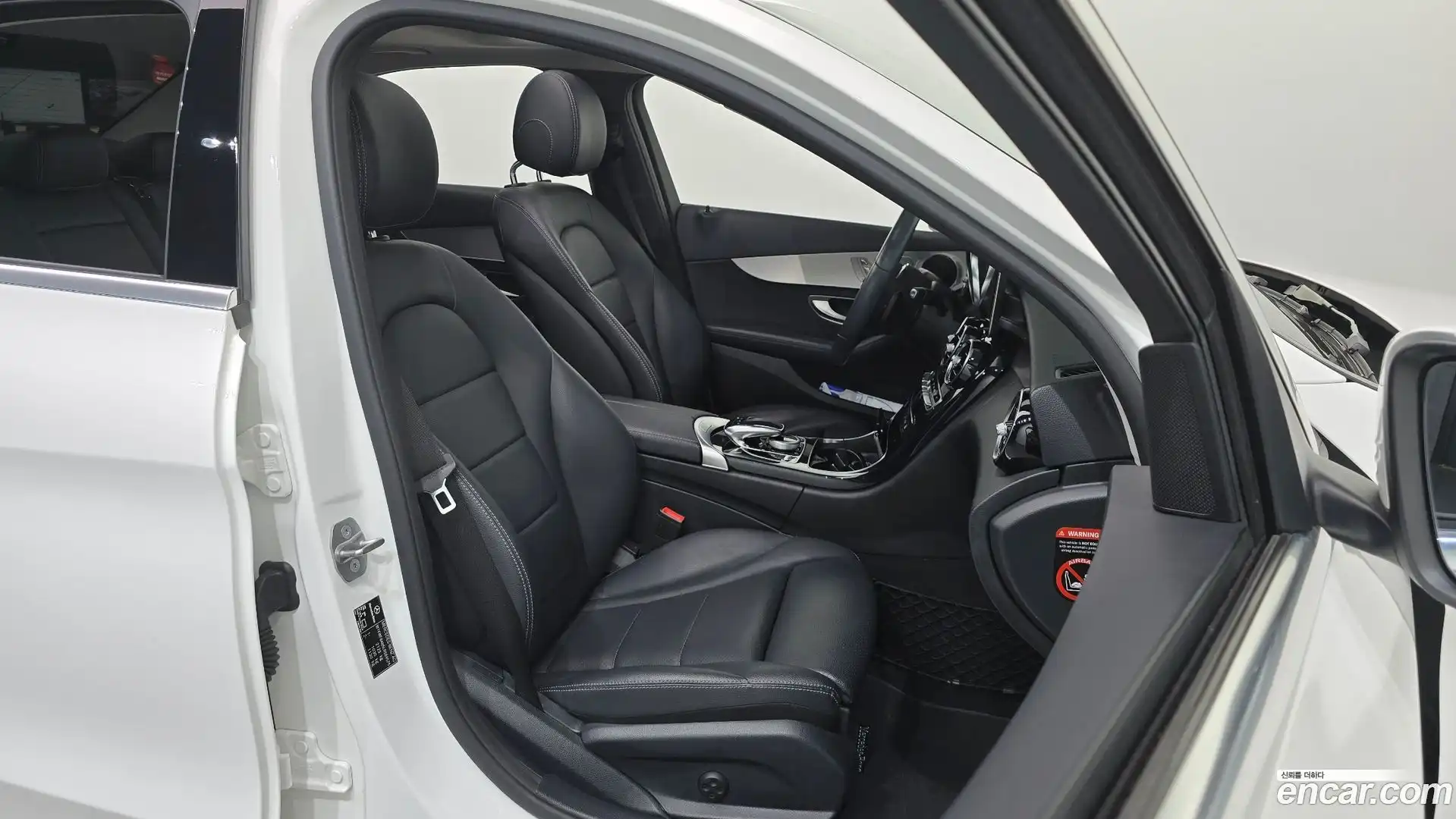 C-Class Mercedes-Benz 2020.5-INNER-036
