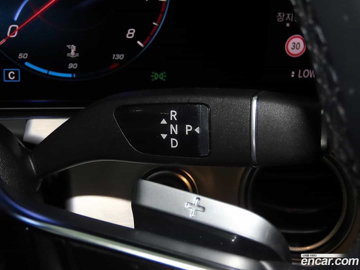 E-Class Mercedes-Benz 2020.11-OPTION-017