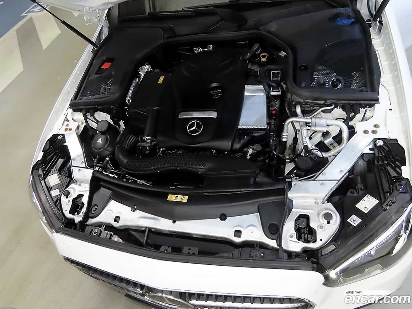 E-Class Mercedes-Benz 2020.11-OPTION-023