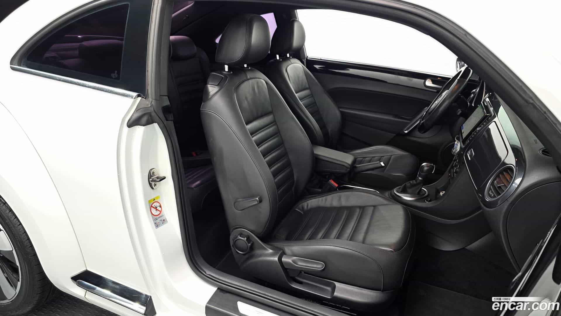 Beatle Volkswagen 2015.6-OPTION-016