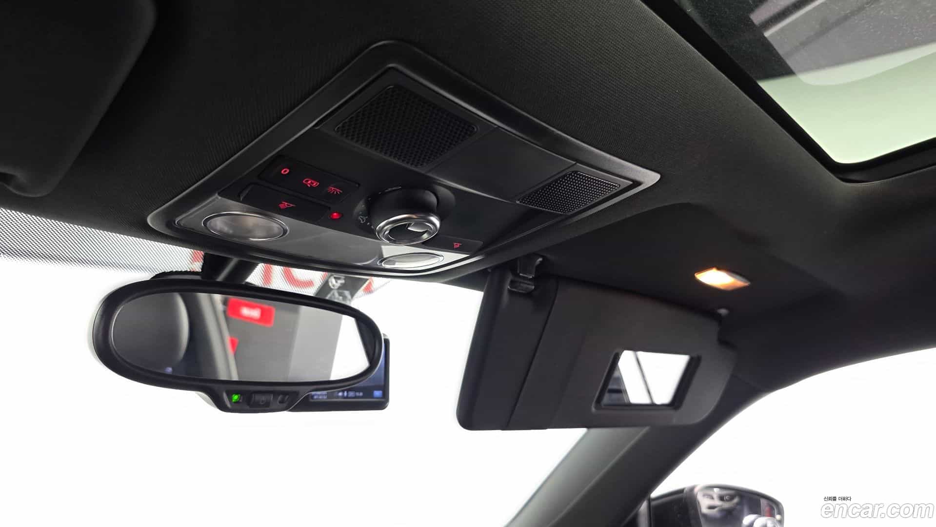 Beatle Volkswagen 2015.6-OPTION-022