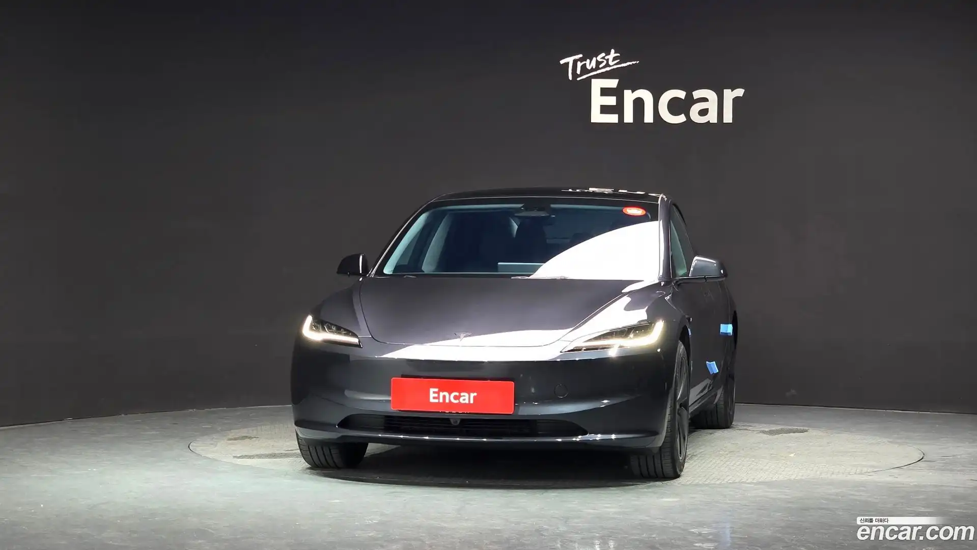 Model 3 Tesla 2026.3-OUTER-003