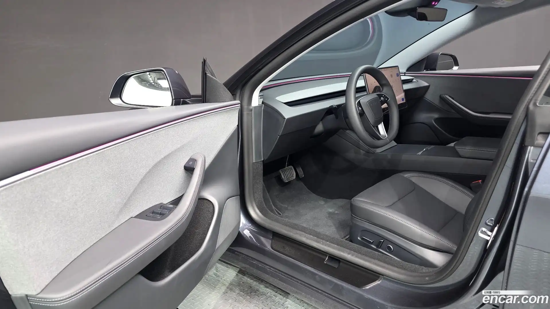 Model 3 Tesla 2026.3-INNER-010