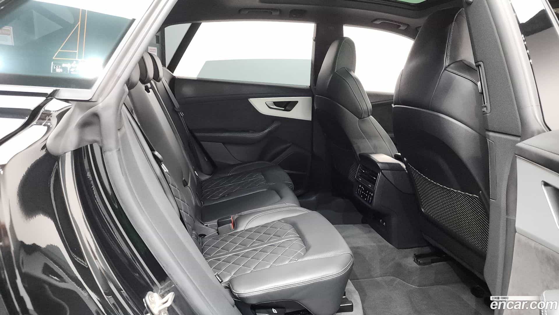 Q8 Audi 2022.7-OPTION-015