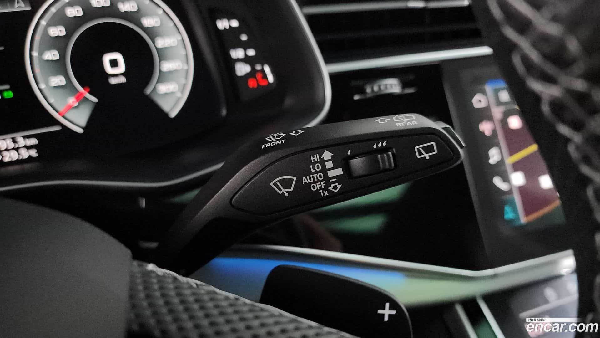 Q8 Audi 2022.7-OPTION-040