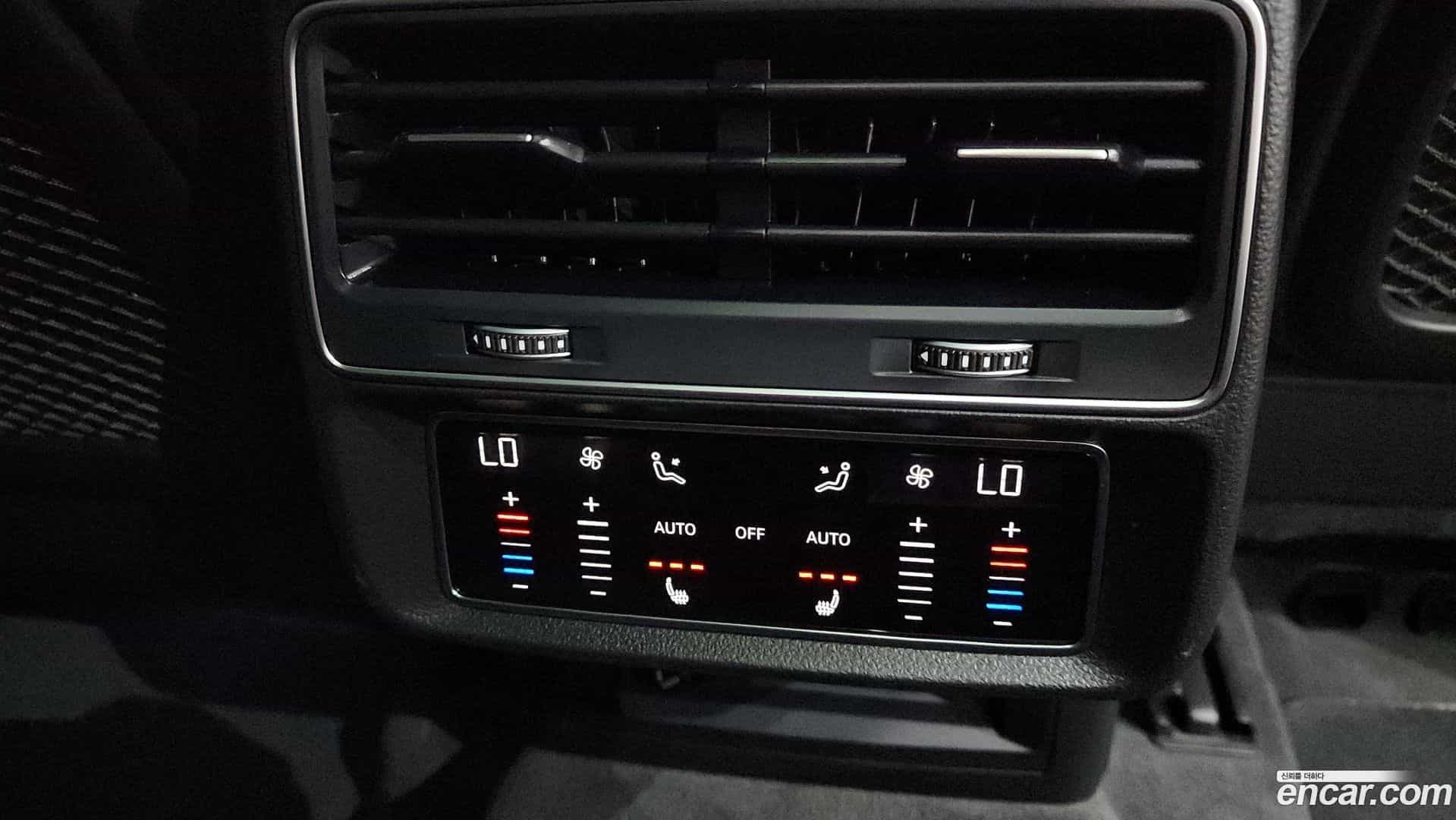 Q8 Audi 2022.7-OPTION-046