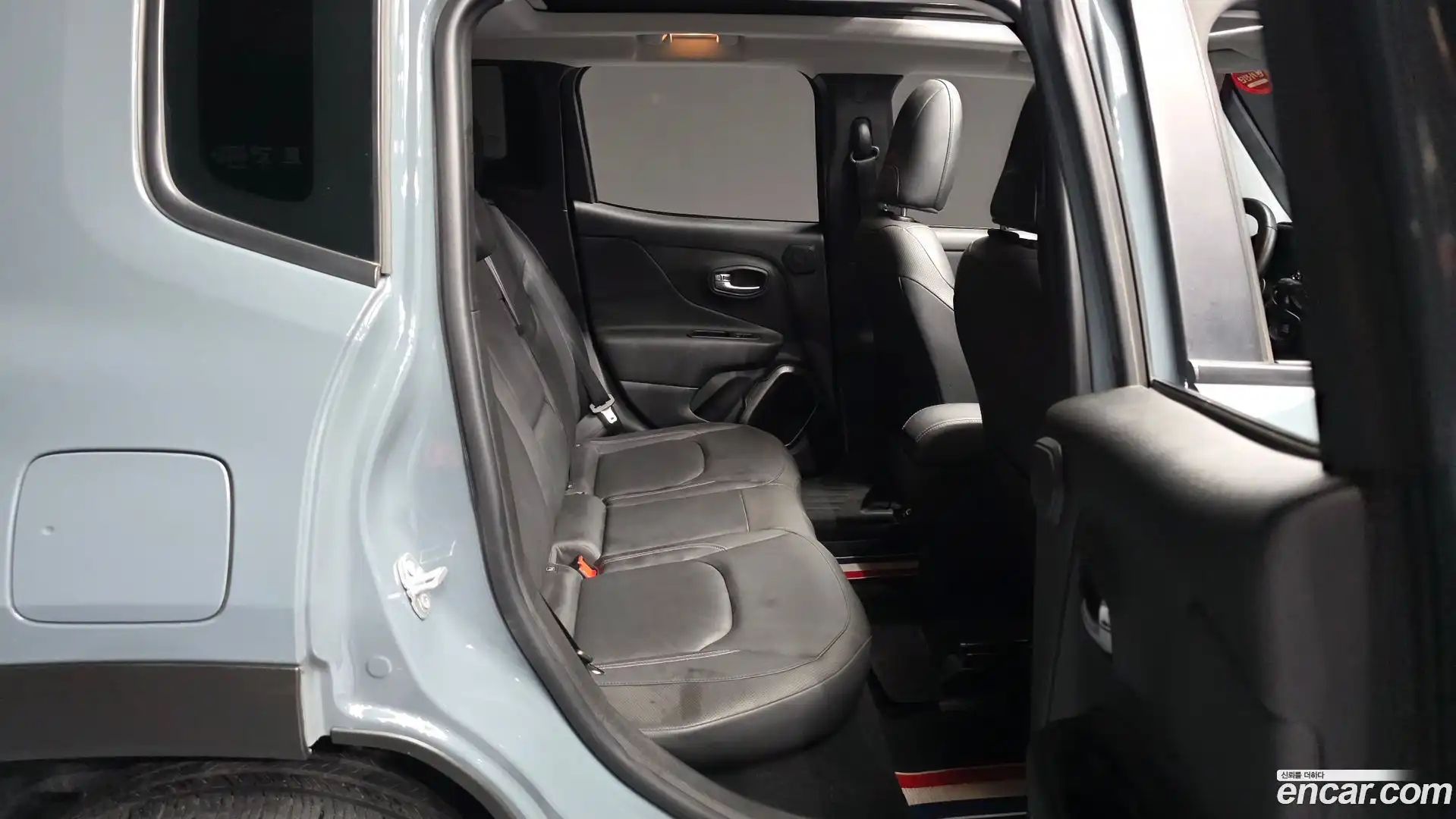 Renegade Jeep 2018.6-OPTION-016