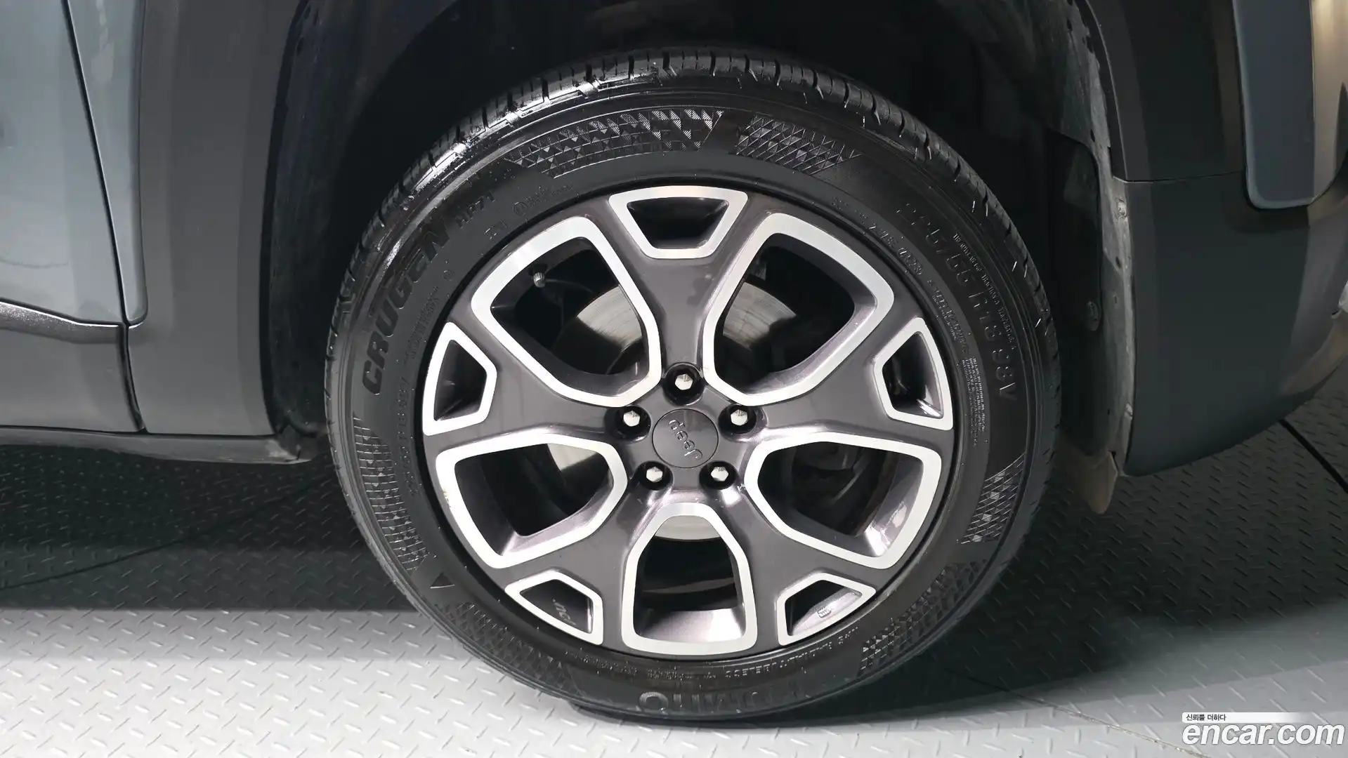 Renegade Jeep 2018.6-OUTER-031