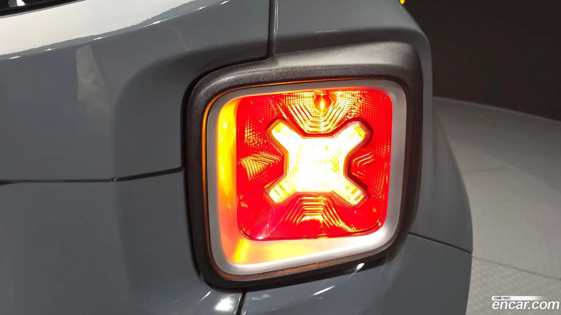 Renegade Jeep 2018.6-OUTER-033