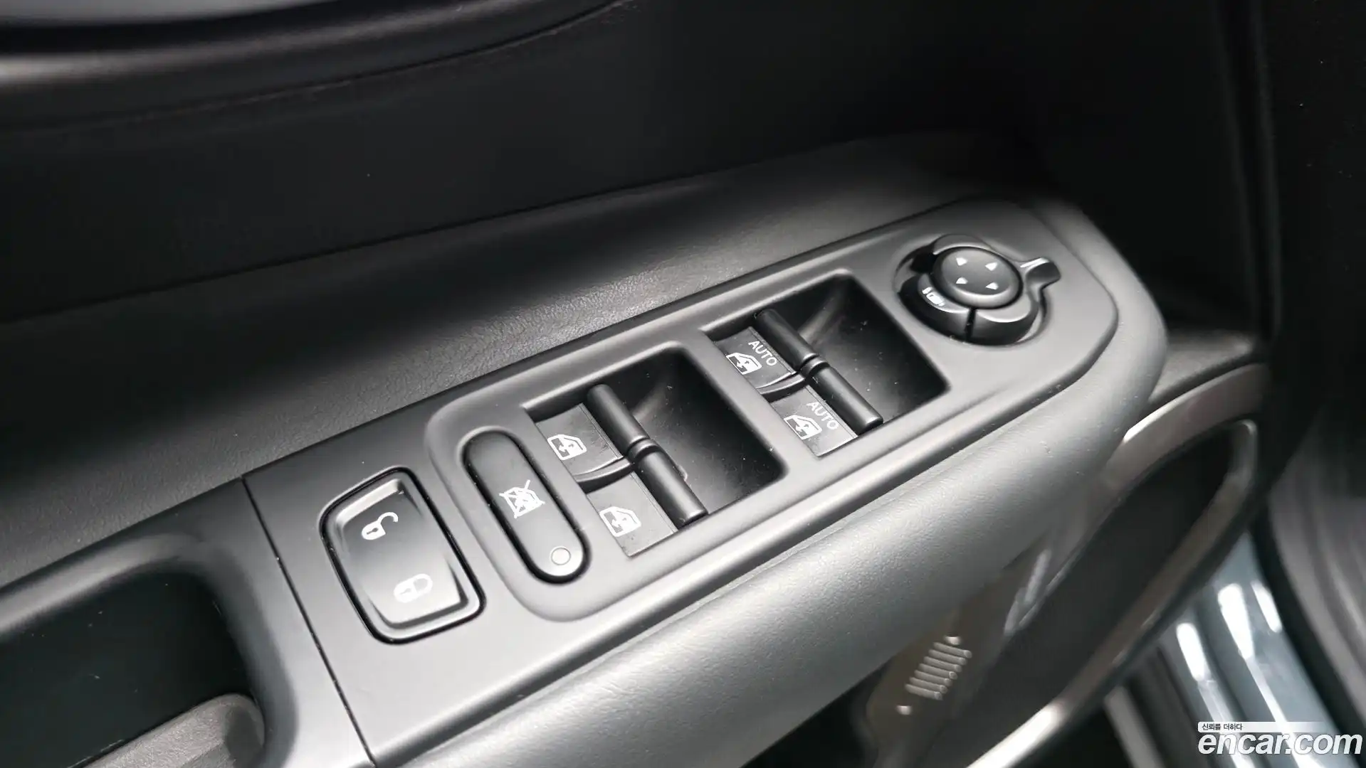 Renegade Jeep 2018.6-OPTION-041