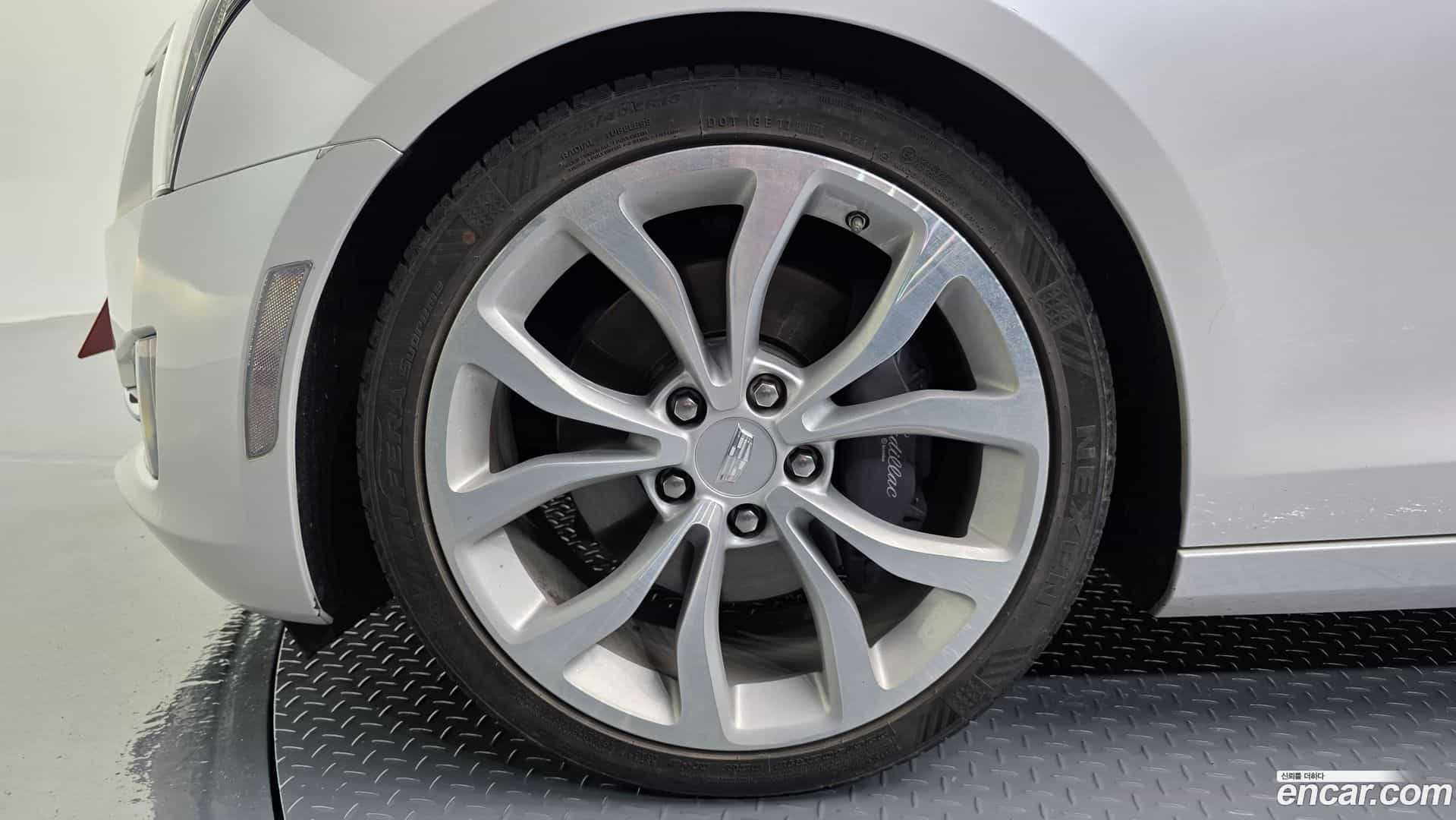 ATS Cadillac 2017.1-OUTER-005