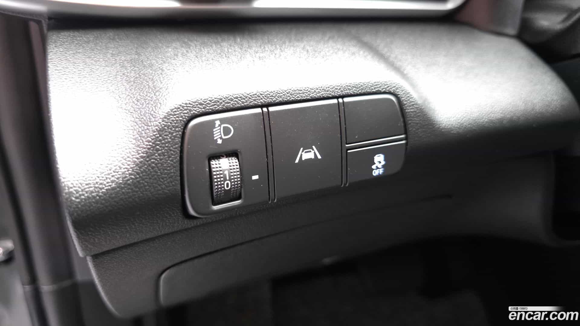 AVANTE Hyundai 2022.8-OPTION-021