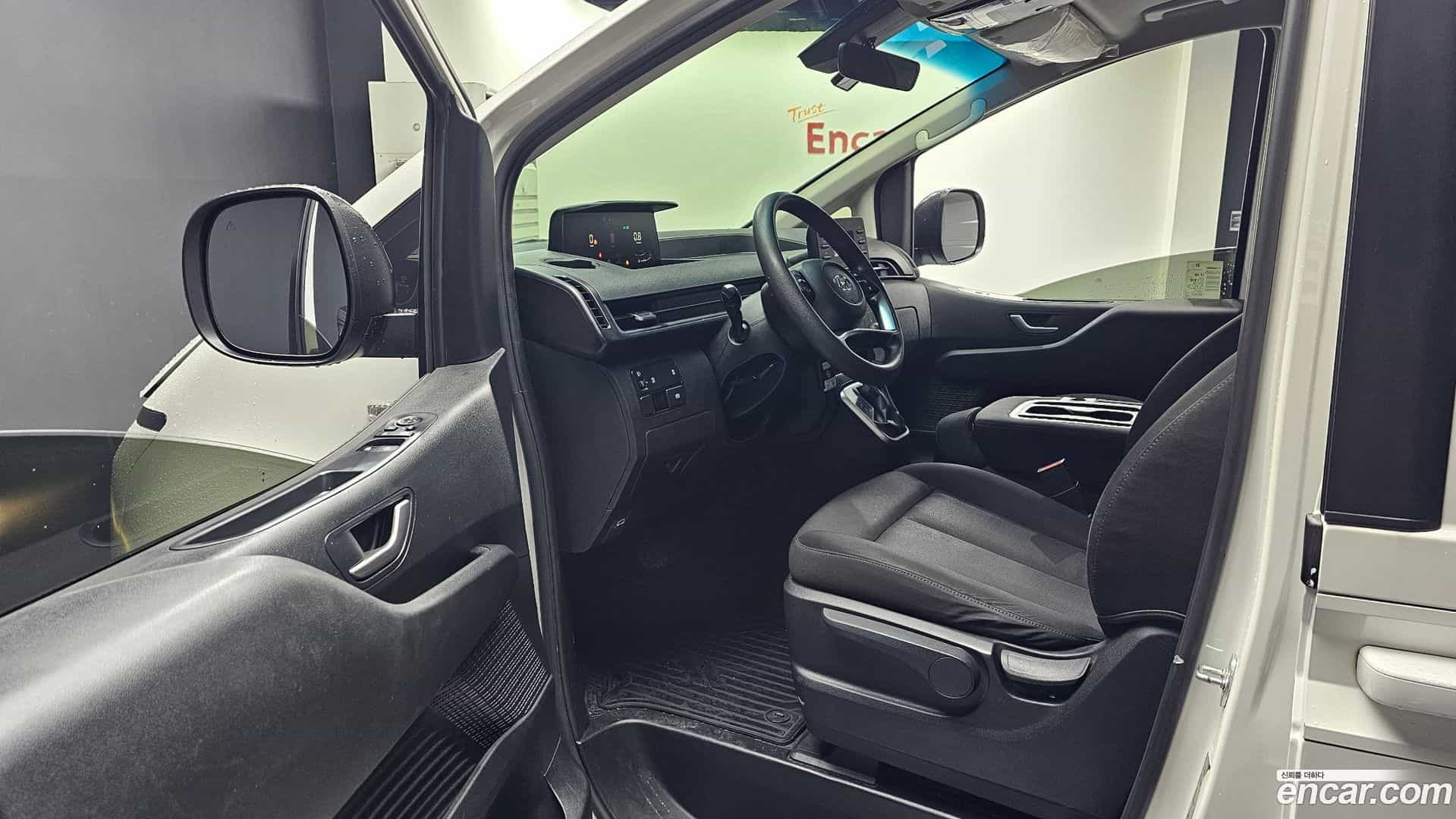 Staria Hyundai 2022.8-INNER-010