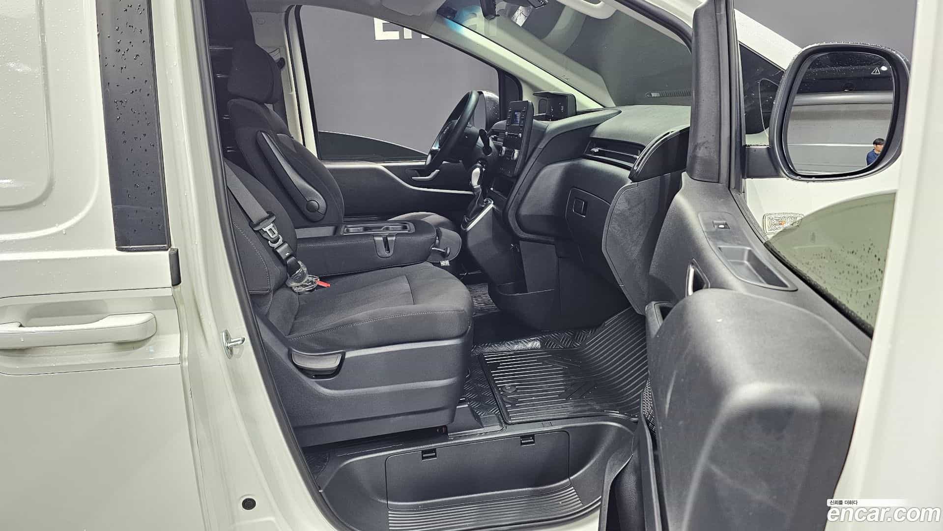 Staria Hyundai 2022.8-OPTION-015