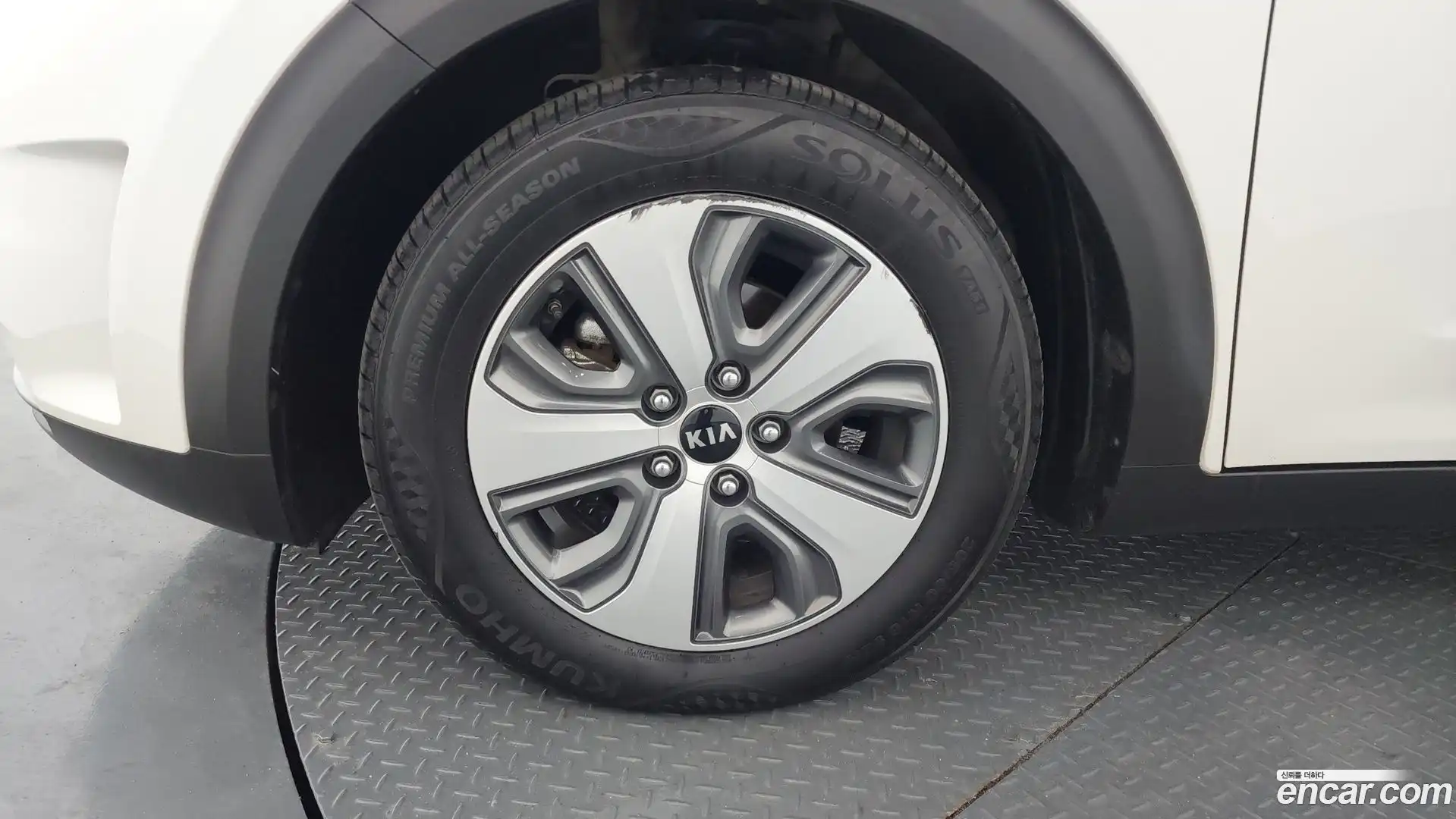 Niro Kia 2018.10-OUTER-005