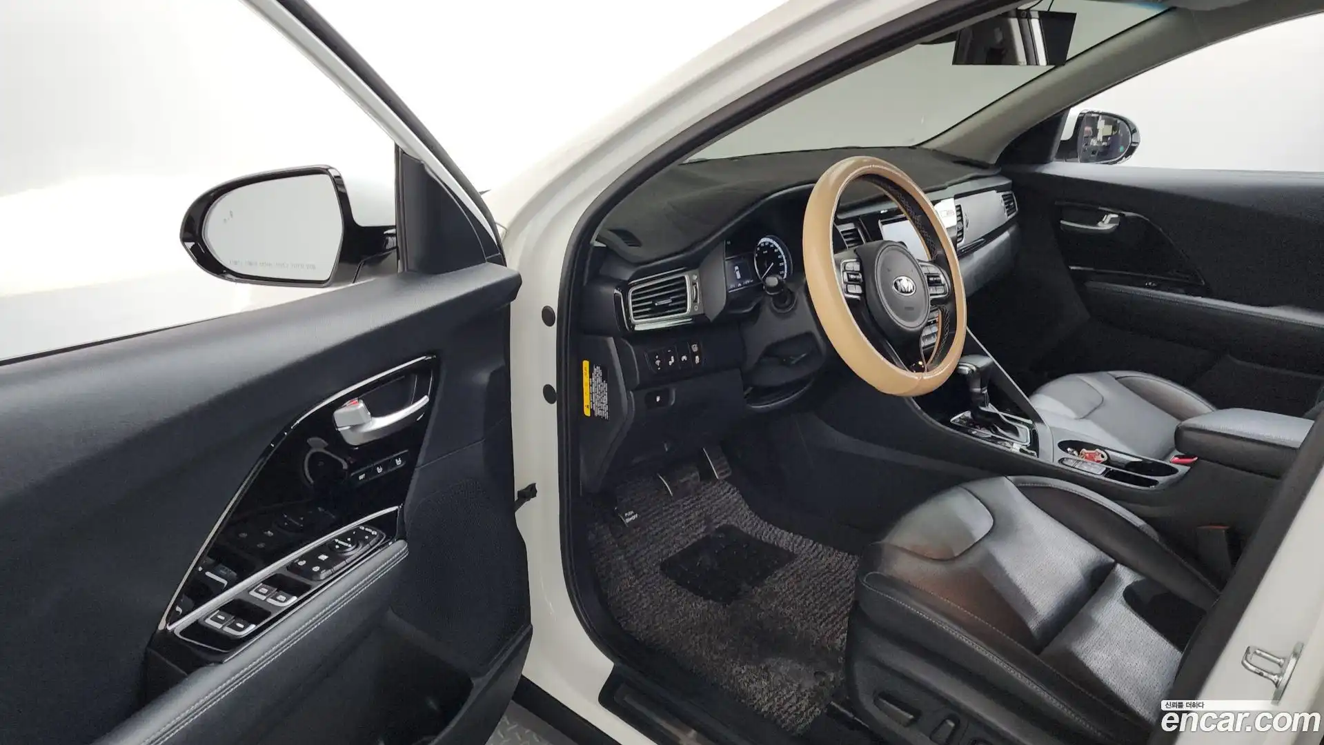 Niro Kia 2018.10-INNER-010