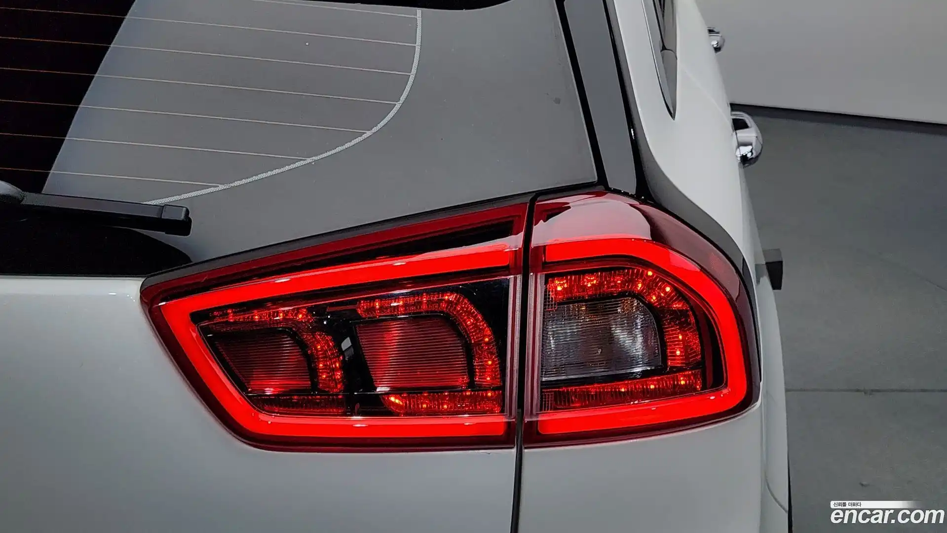Niro Kia 2018.10-OUTER-033