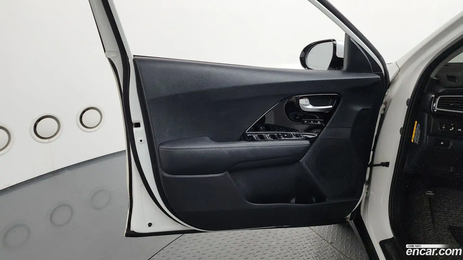 Niro Kia 2018.10-INNER-034