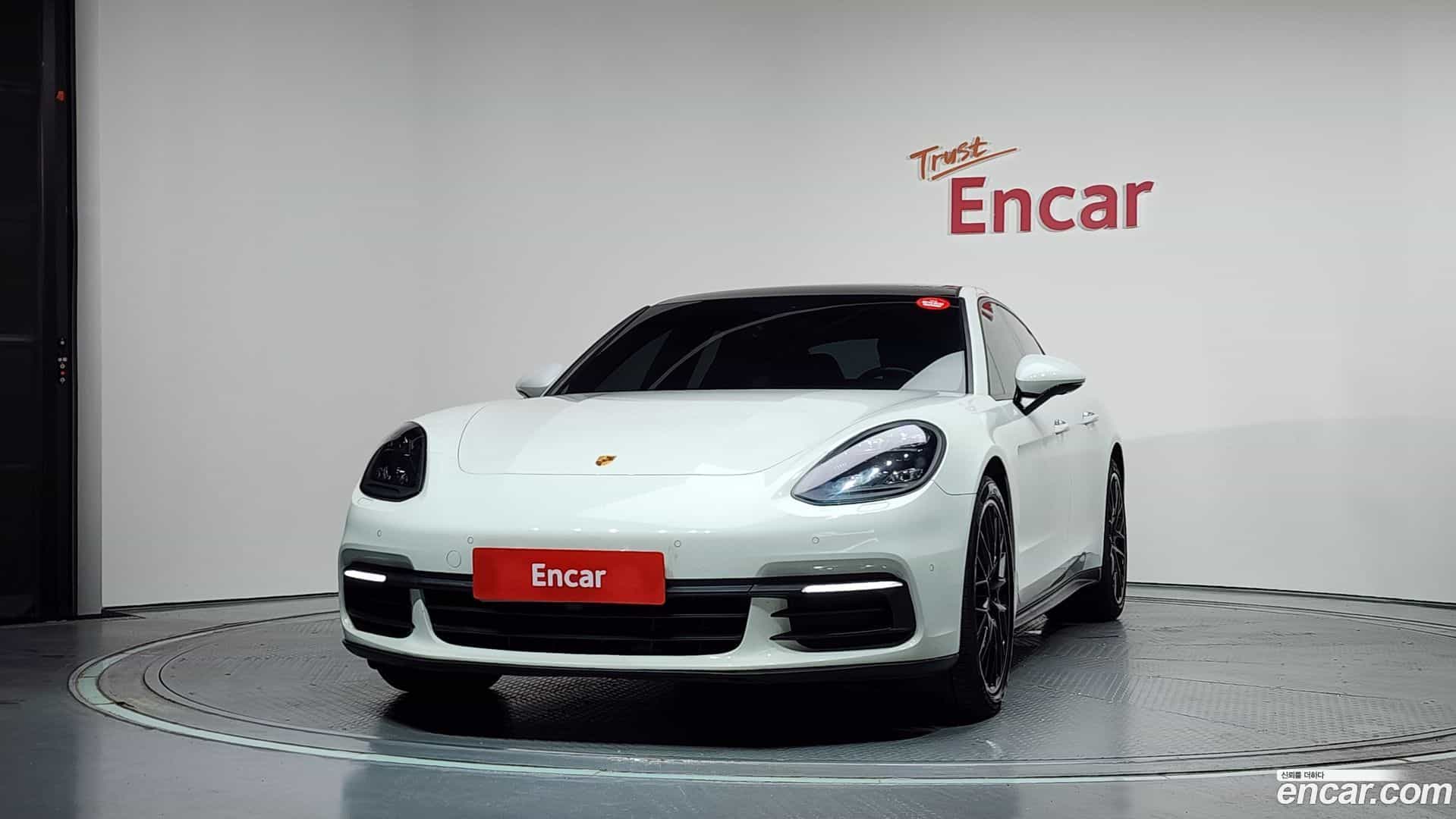 Panamera Porsche 2018.9-OUTER-003