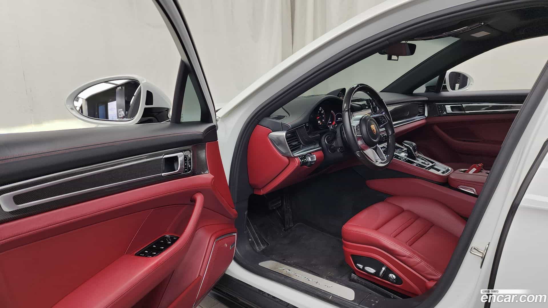 Panamera Porsche 2018.9-INNER-010