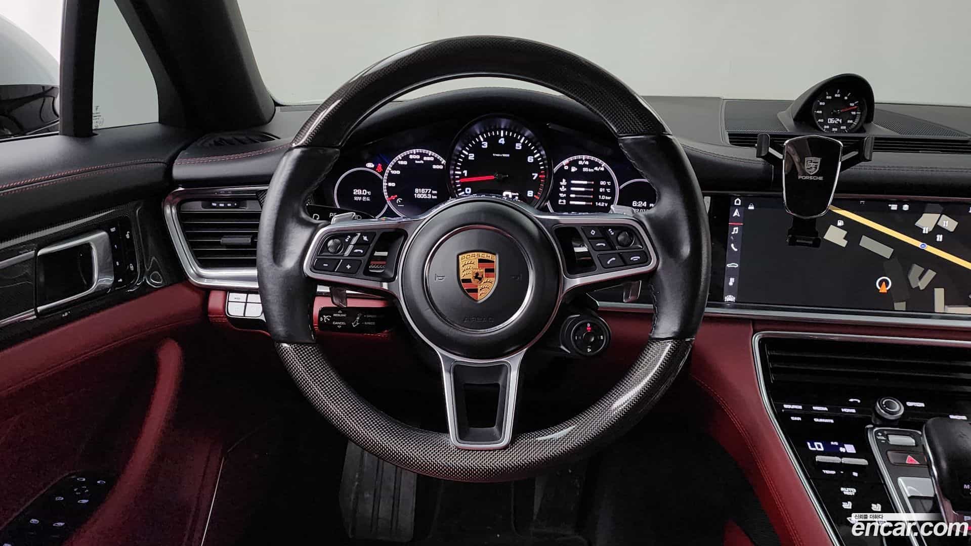 Panamera Porsche 2018.9-OPTION-017