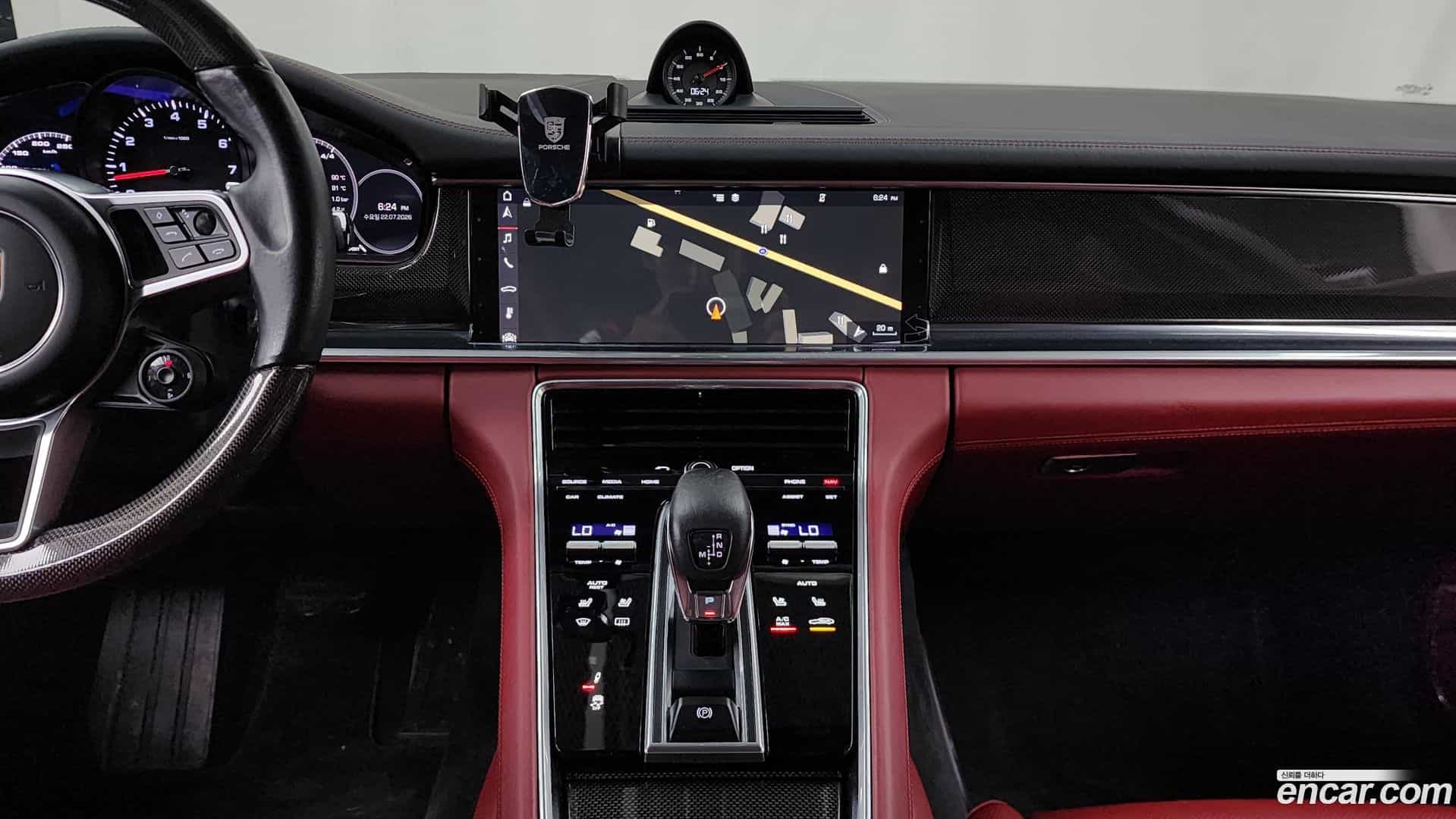 Panamera Porsche 2018.9-OPTION-018