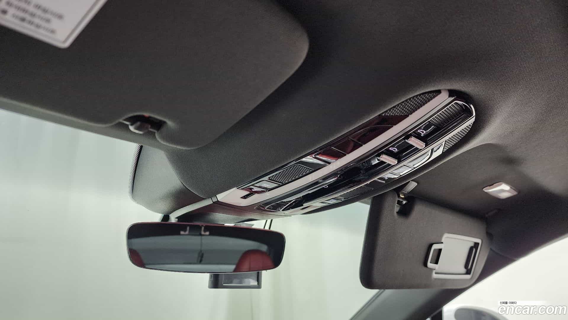 Panamera Porsche 2018.9-OPTION-021