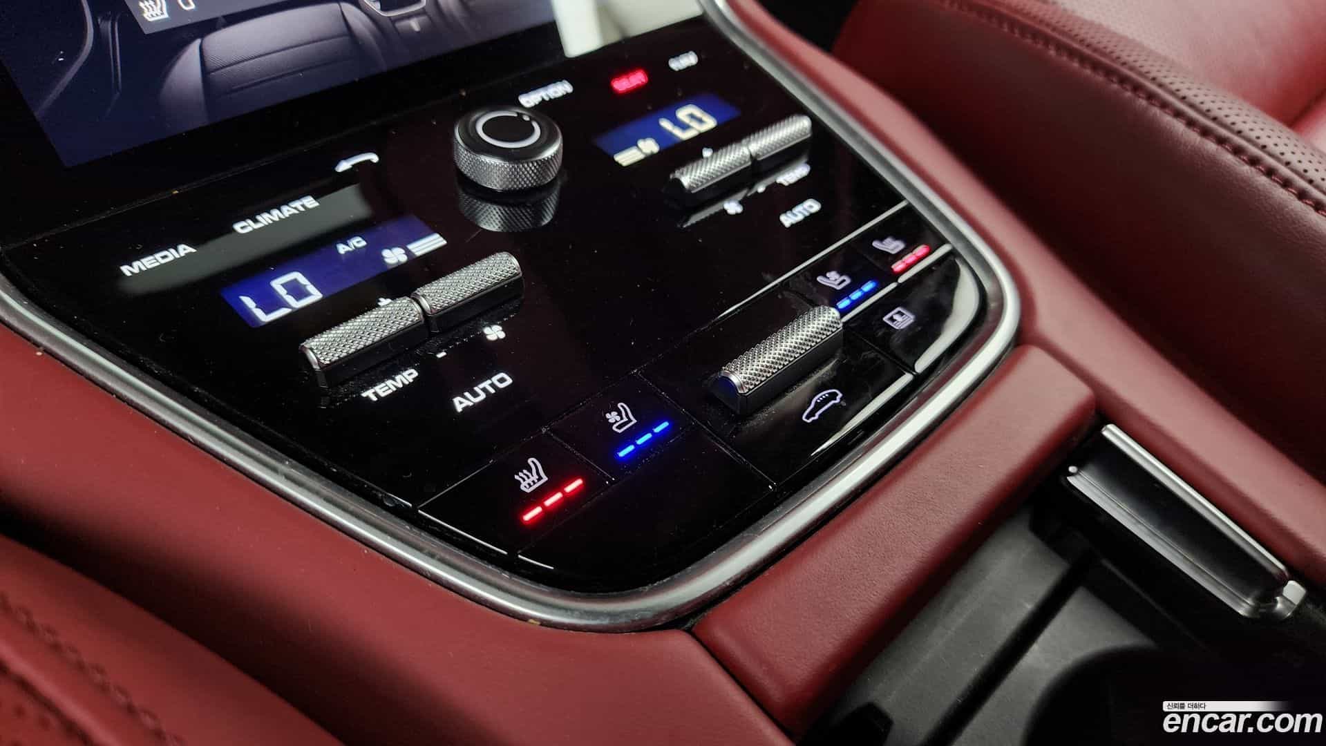 Panamera Porsche 2018.9-OPTION-023