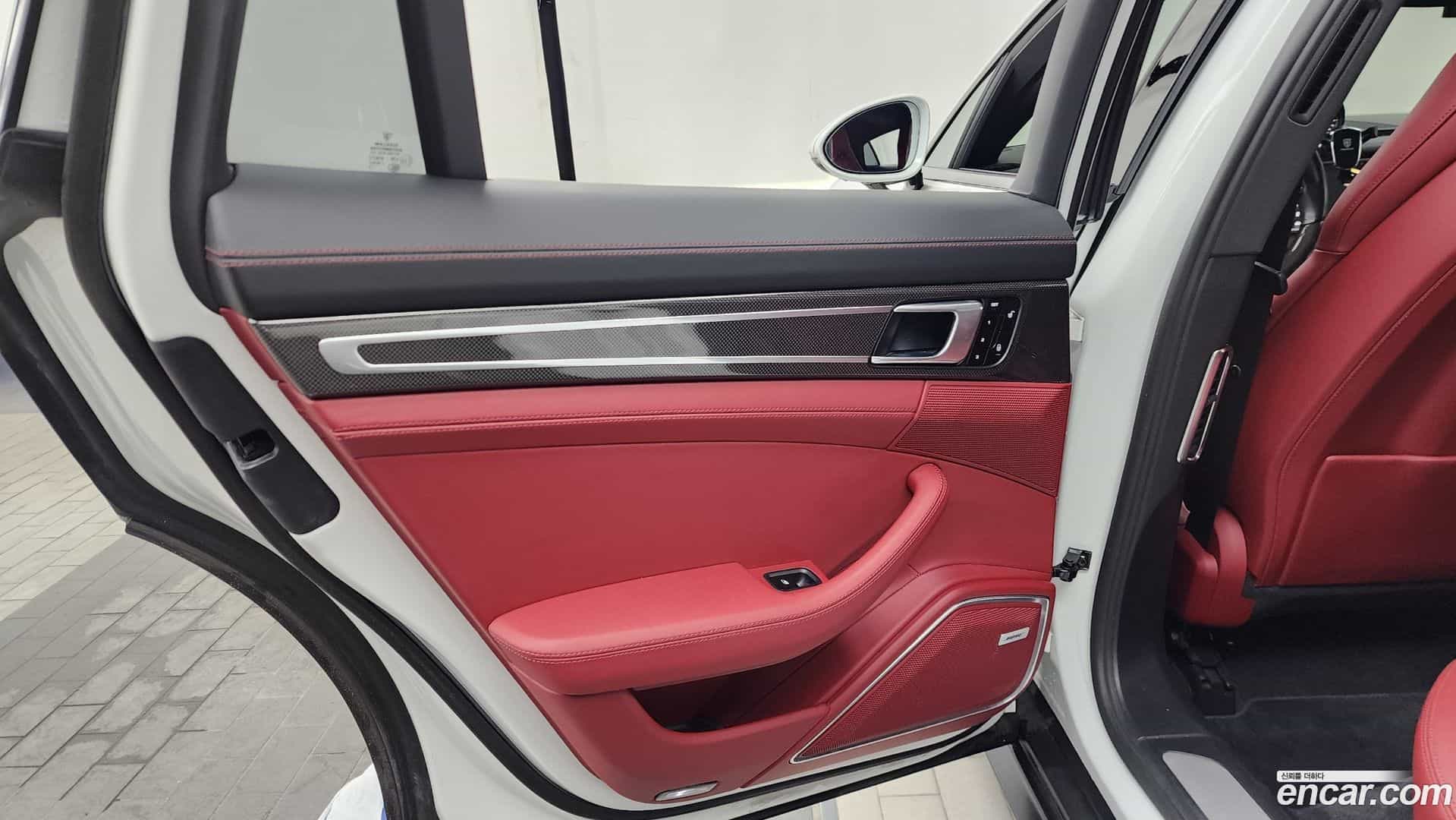 Panamera Porsche 2018.9-INNER-035