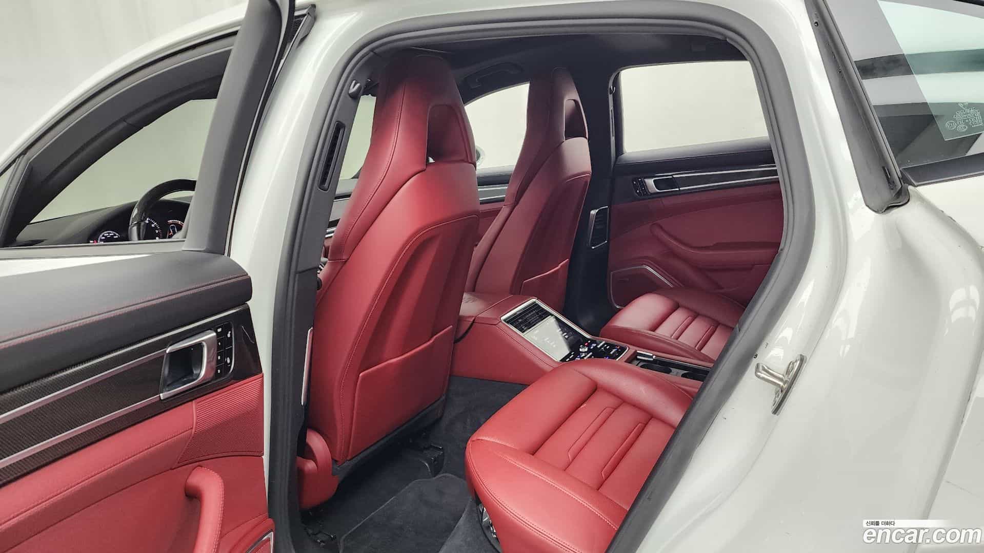 Panamera Porsche 2018.9-INNER-036
