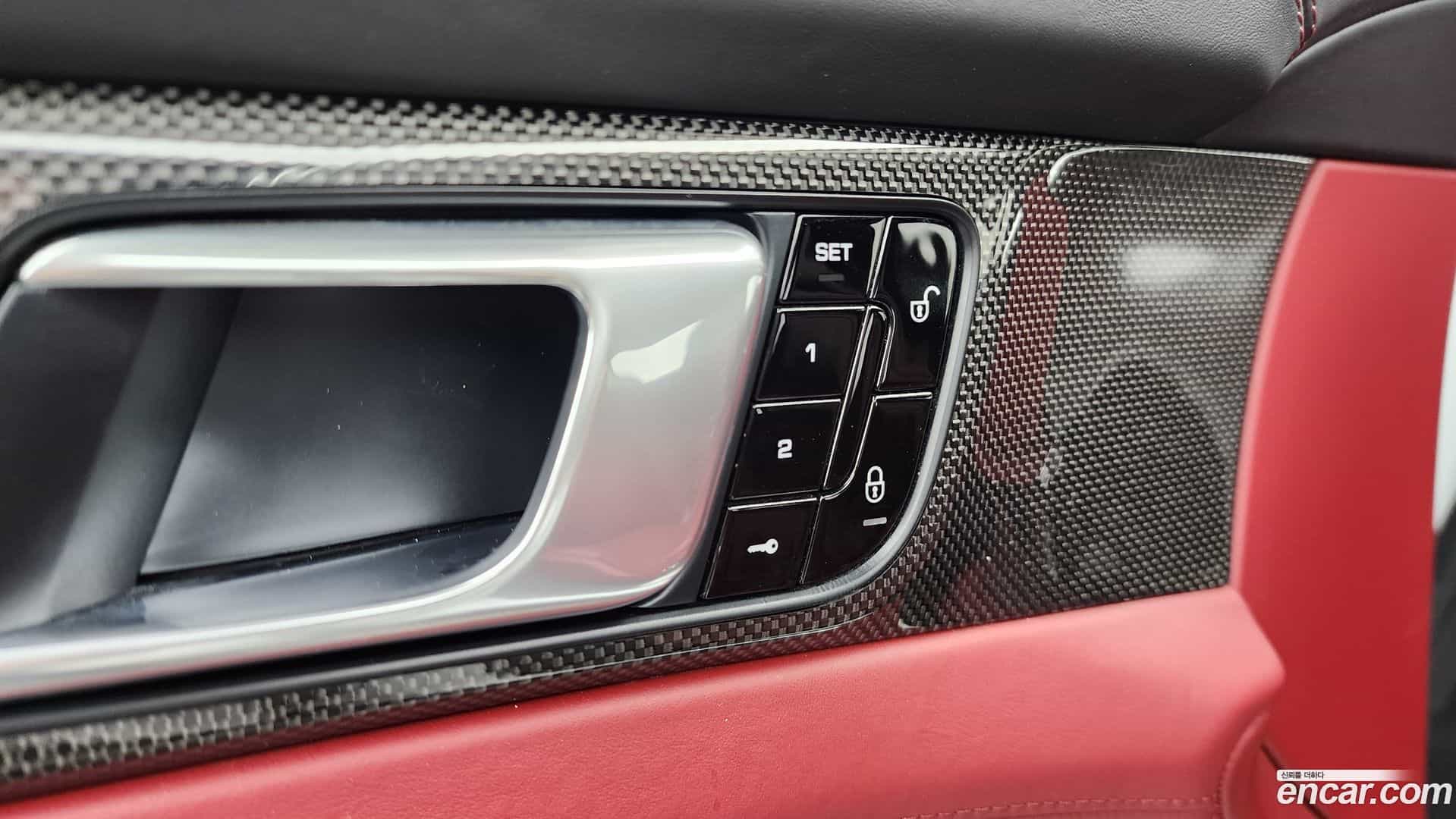 Panamera Porsche 2018.9-OPTION-041