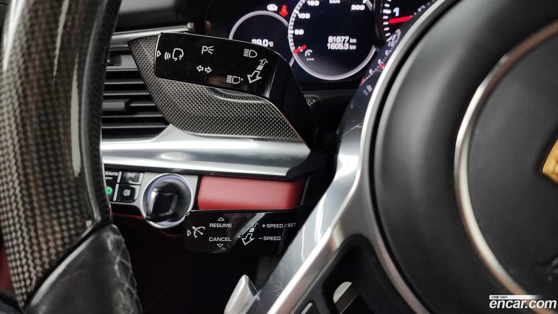 Panamera Porsche 2018.9-OPTION-043