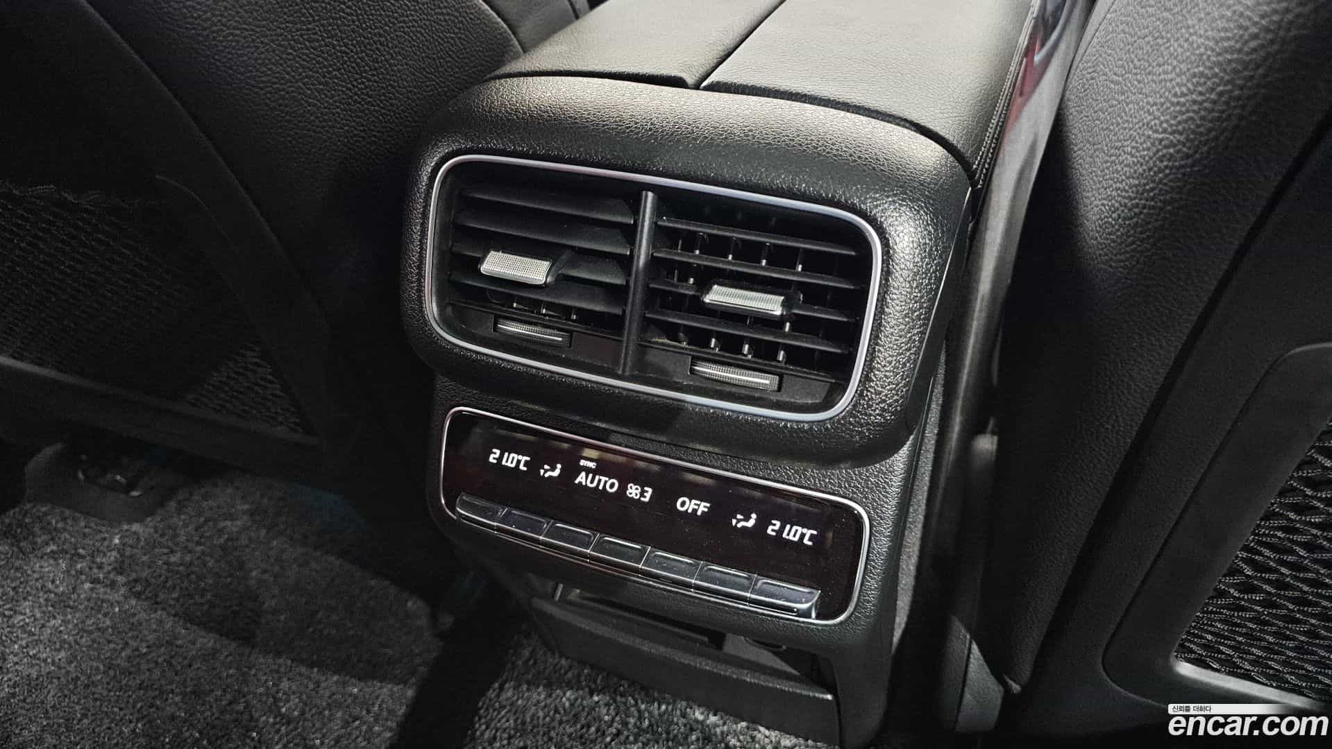 GLE-Class Mercedes-Benz 2023.4-OPTION-047