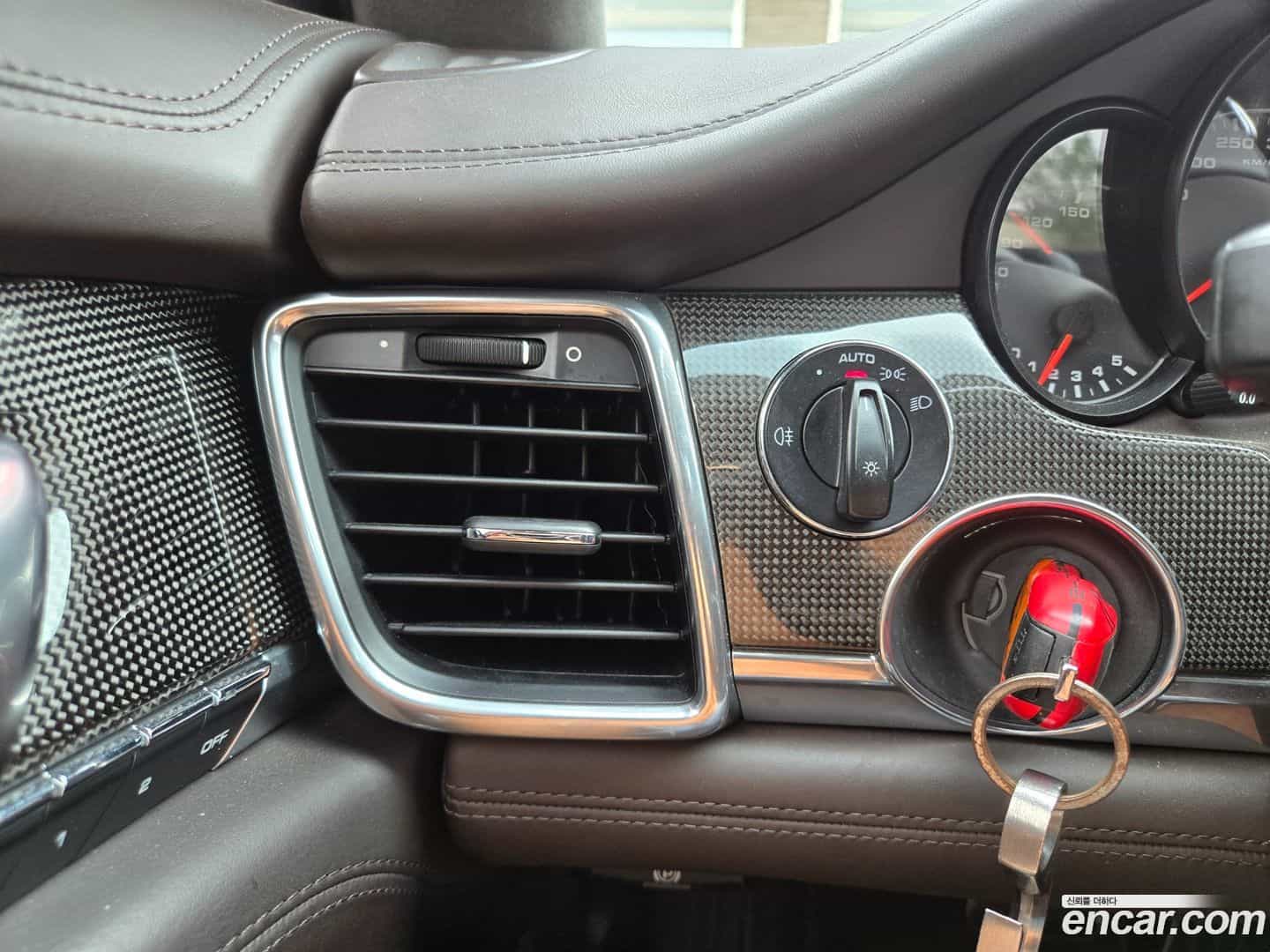 Panamera Porsche 2009.11-OPTION-017