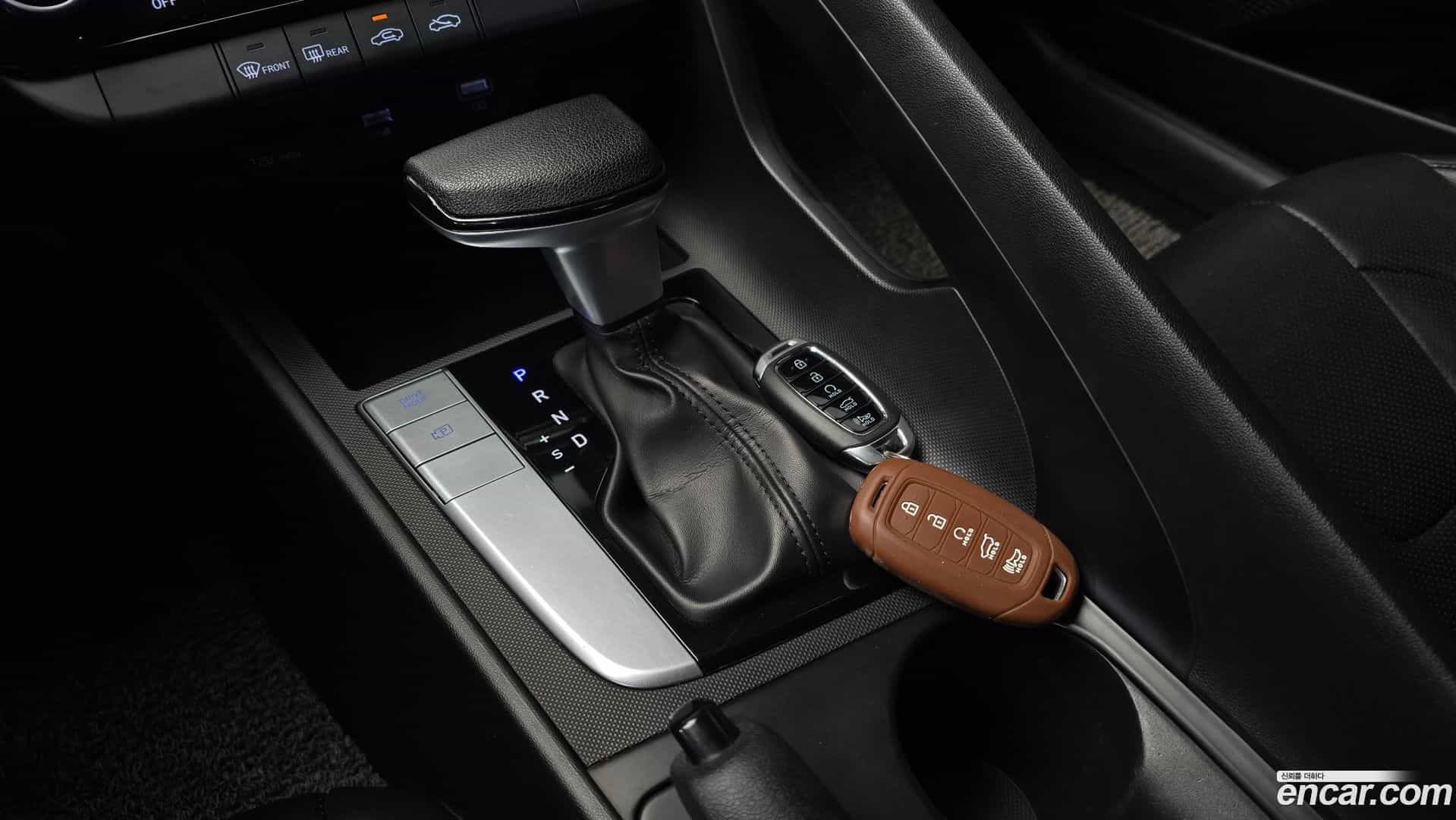 AVANTE Hyundai 2020.4-INNER-009
