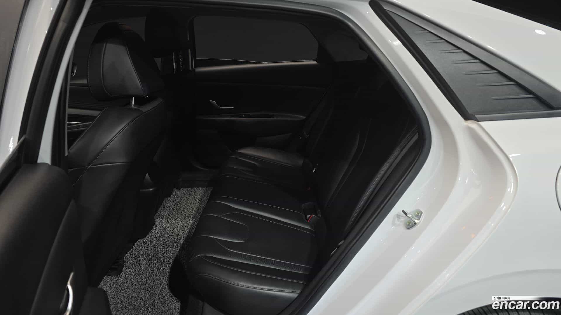 AVANTE Hyundai 2020.4-OPTION-016