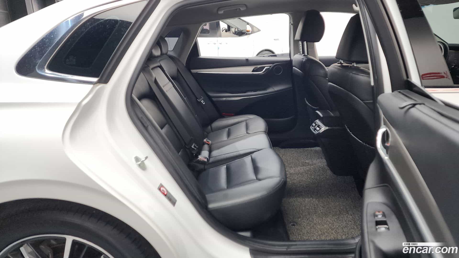 Grandeur Hyundai 2020.10-OPTION-015