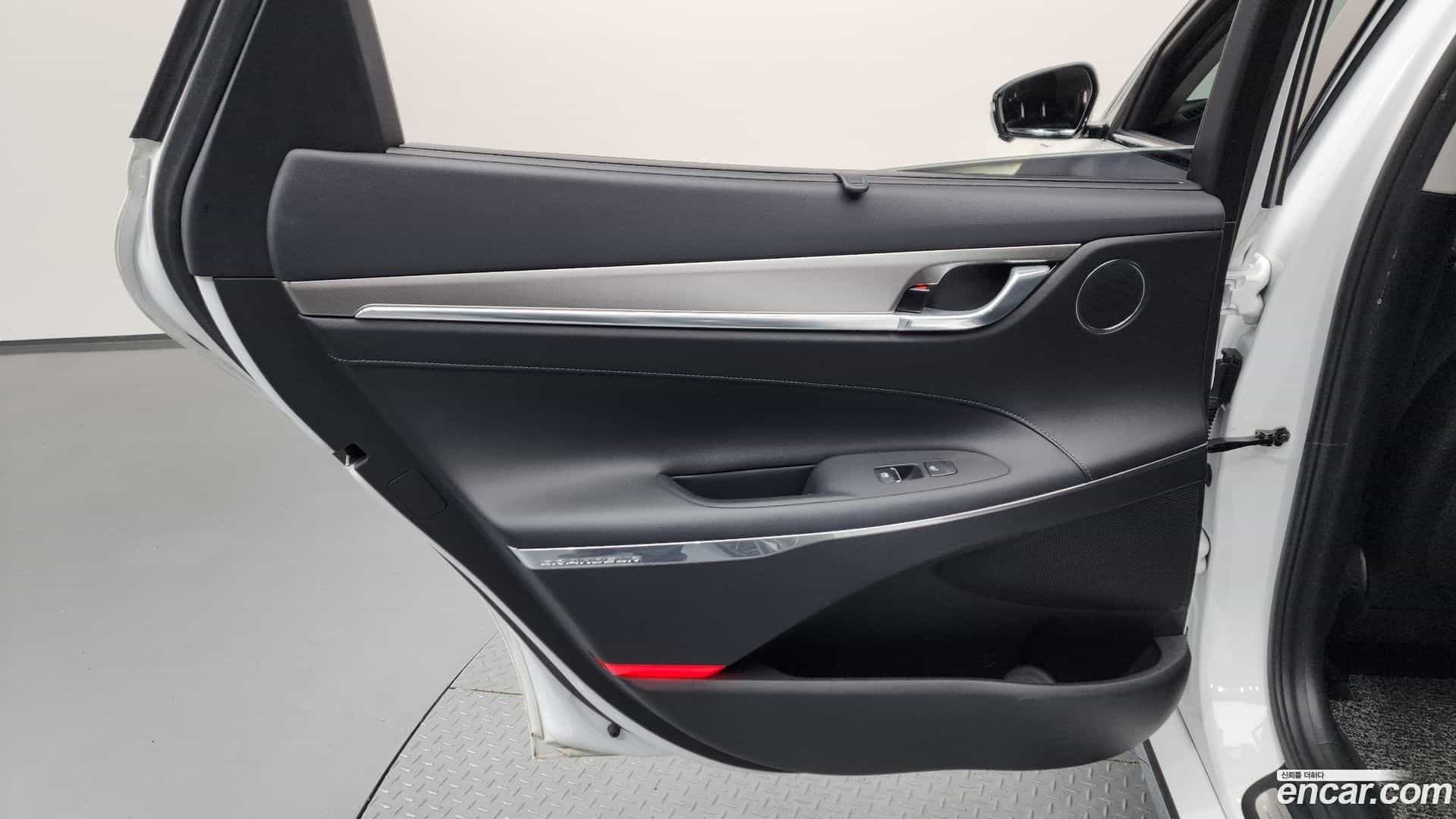 Grandeur Hyundai 2020.10-INNER-035