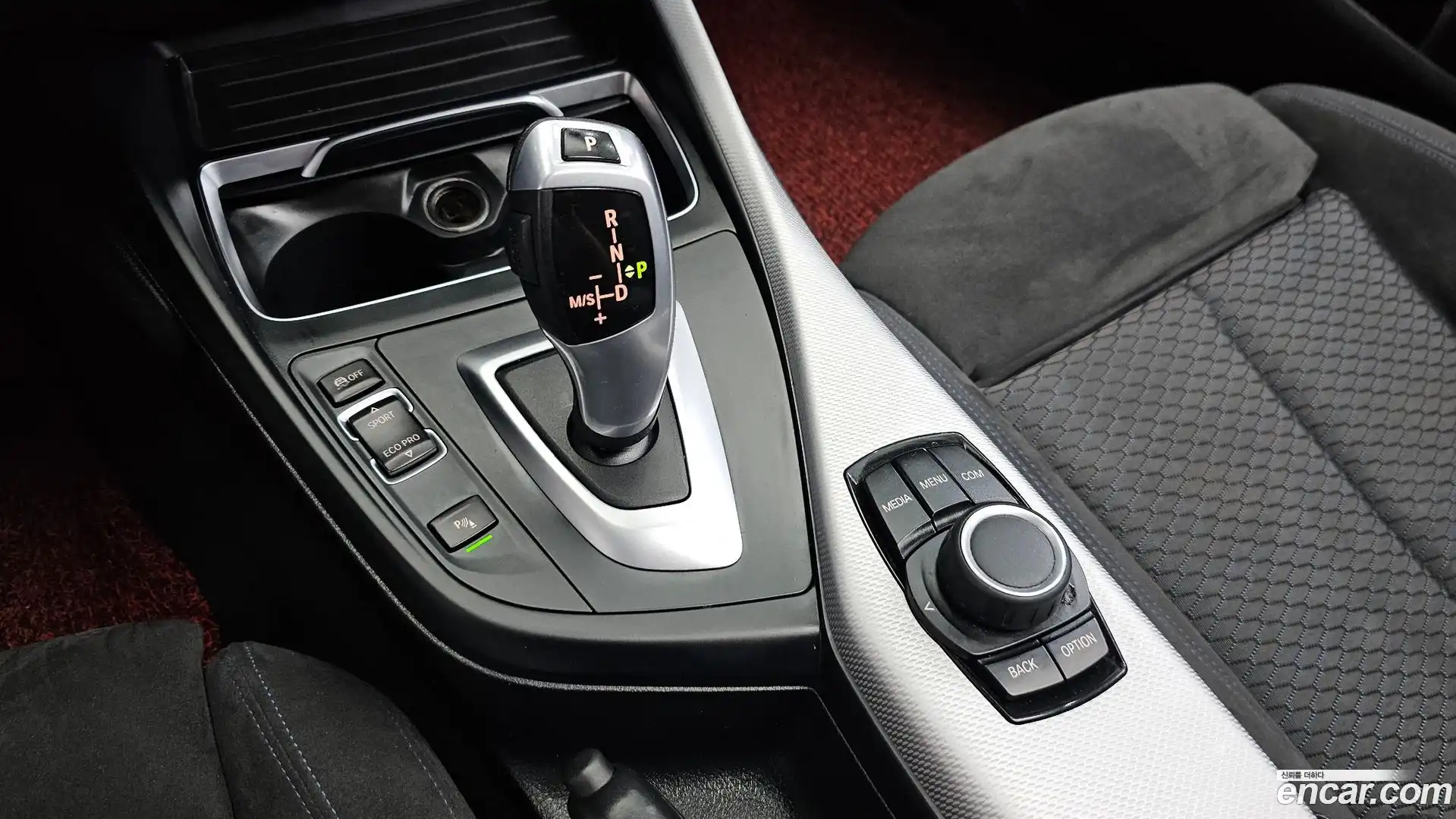 1-Series BMW 2017.10-INNER-009