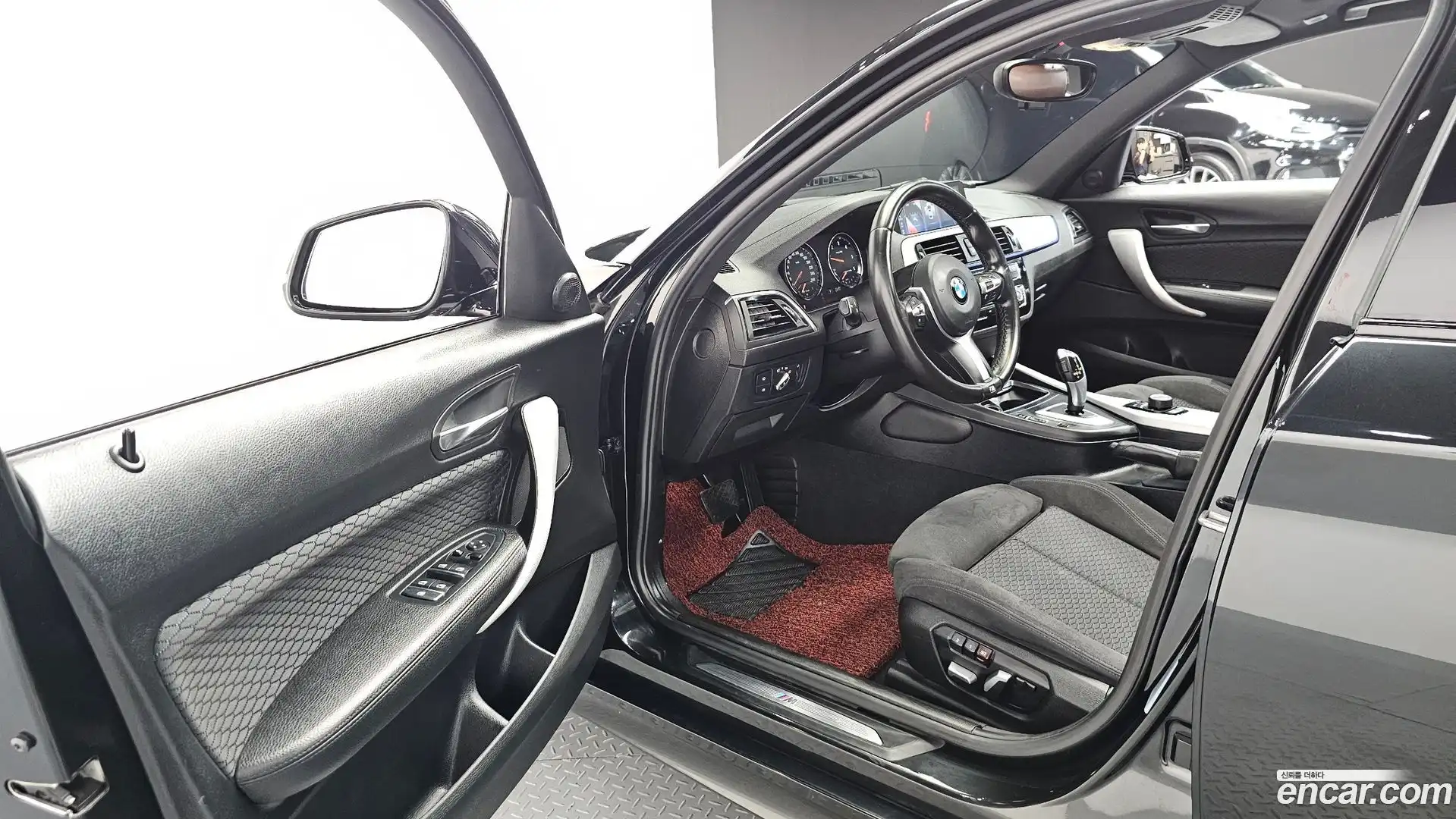 1-Series BMW 2017.10-INNER-010