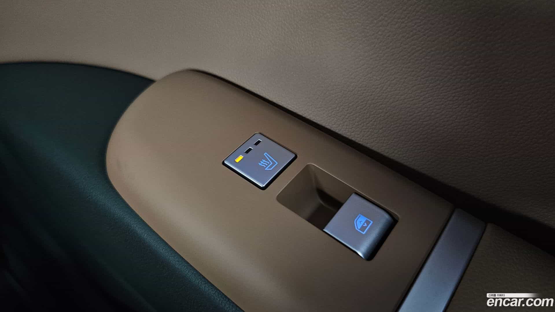 Grandeur Hyundai 2025.8-OPTION-023