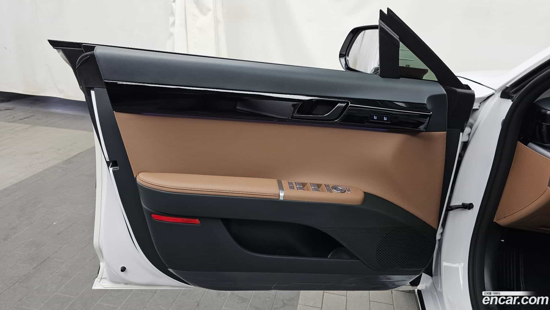 Grandeur Hyundai 2025.8-INNER-034