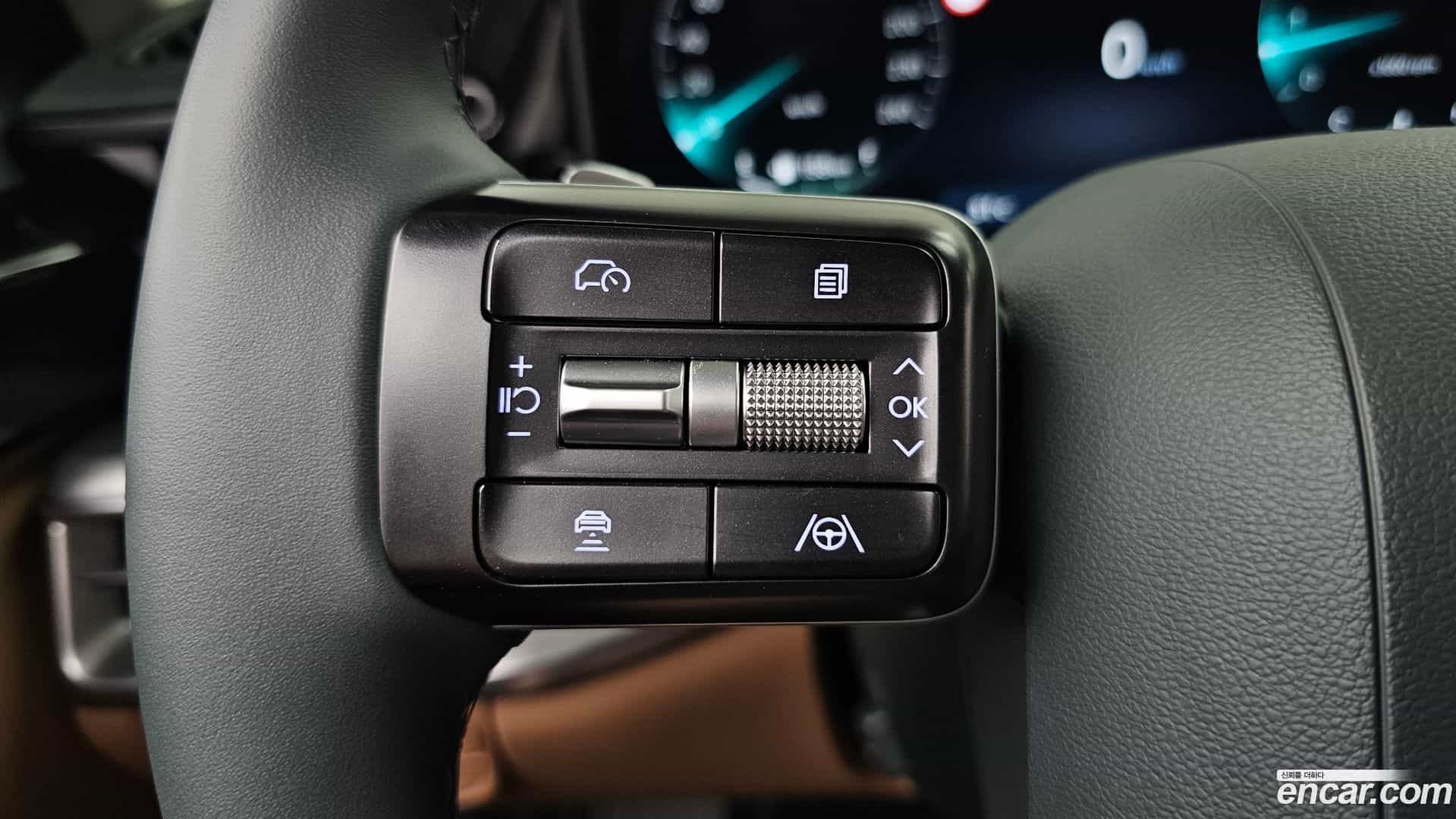 Grandeur Hyundai 2025.8-OPTION-046