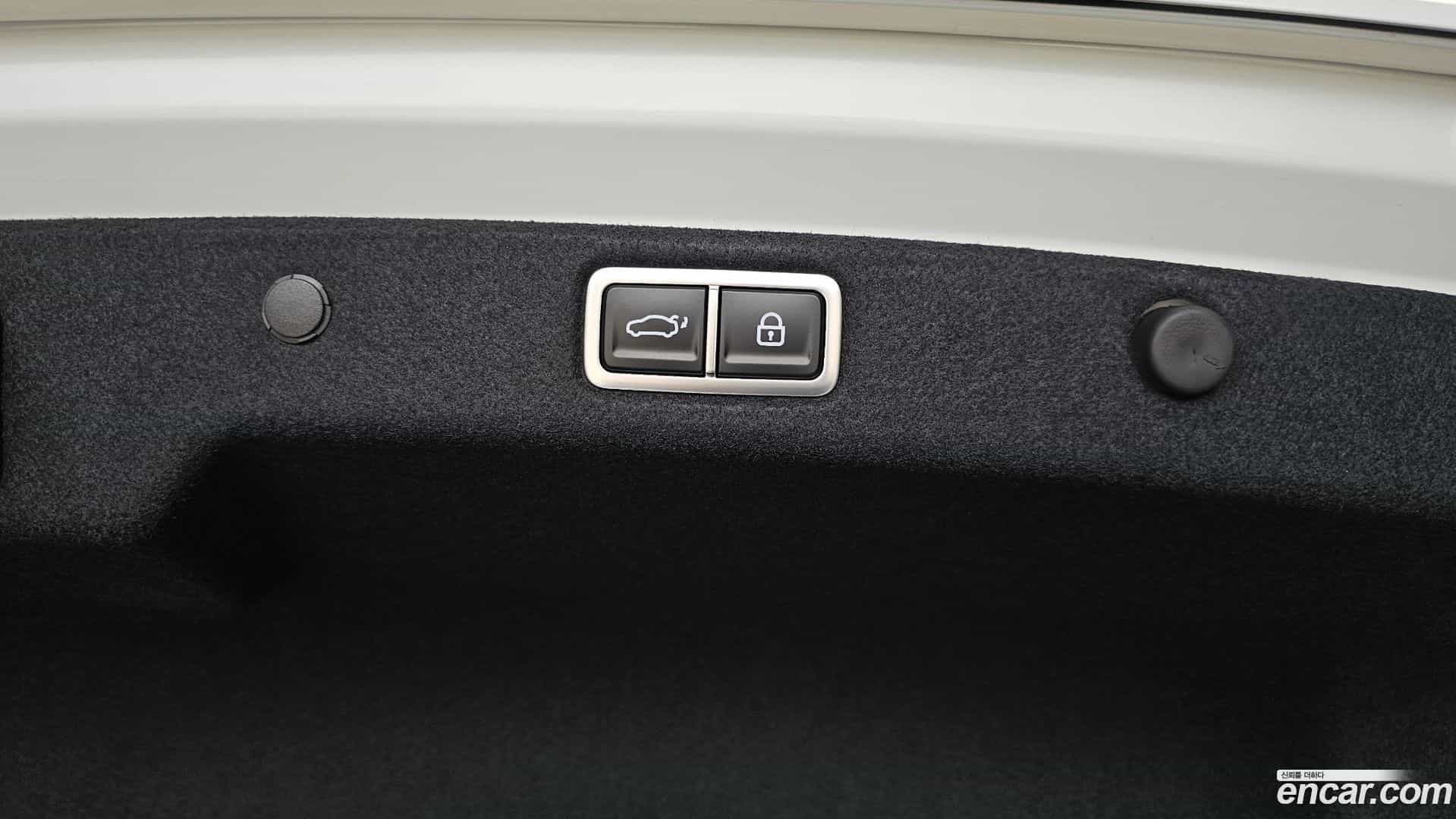 Grandeur Hyundai 2025.8-OPTION-047